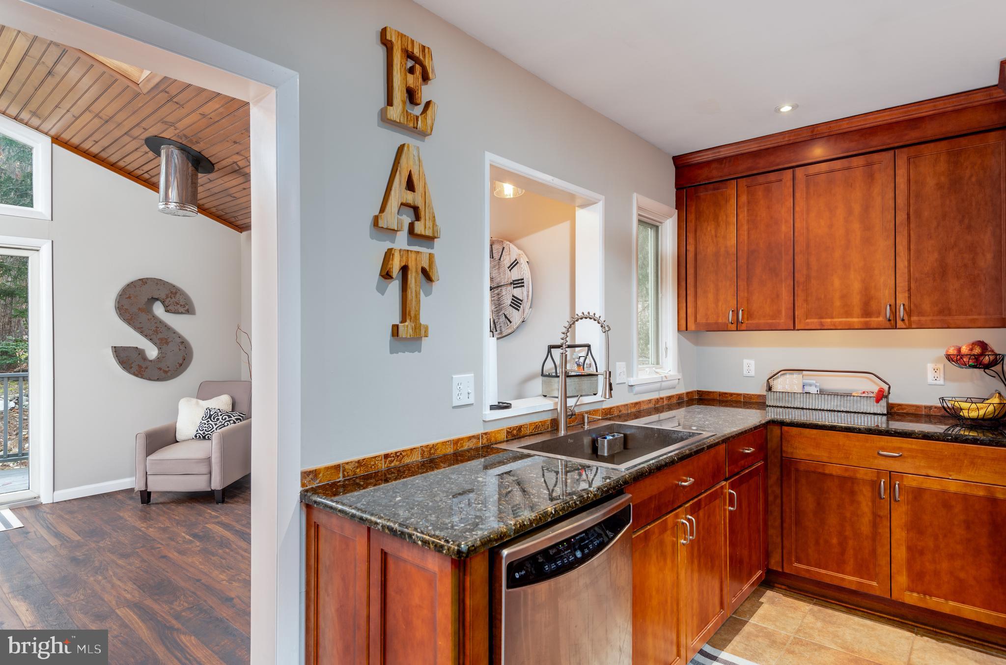 WHITE ROCK ACRES - Residential