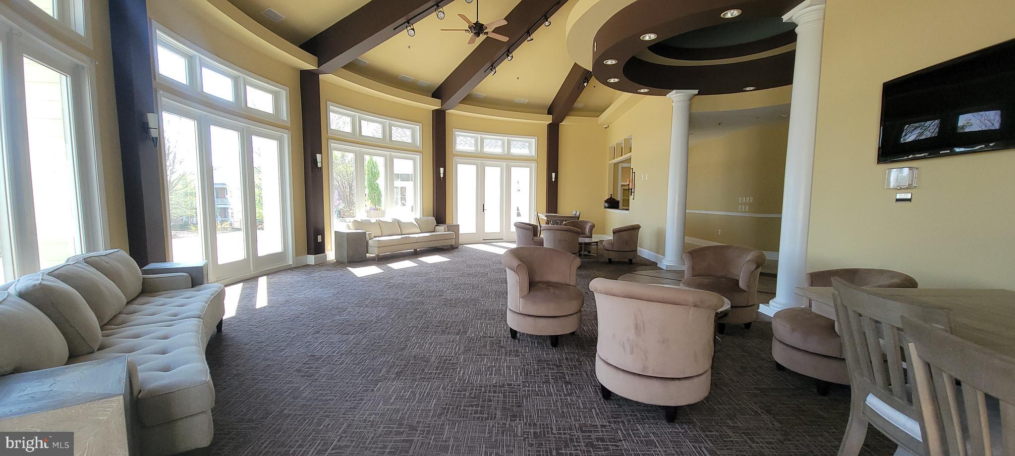 LOUDOUN VALLEY ESTATES 2 - Residential Lease