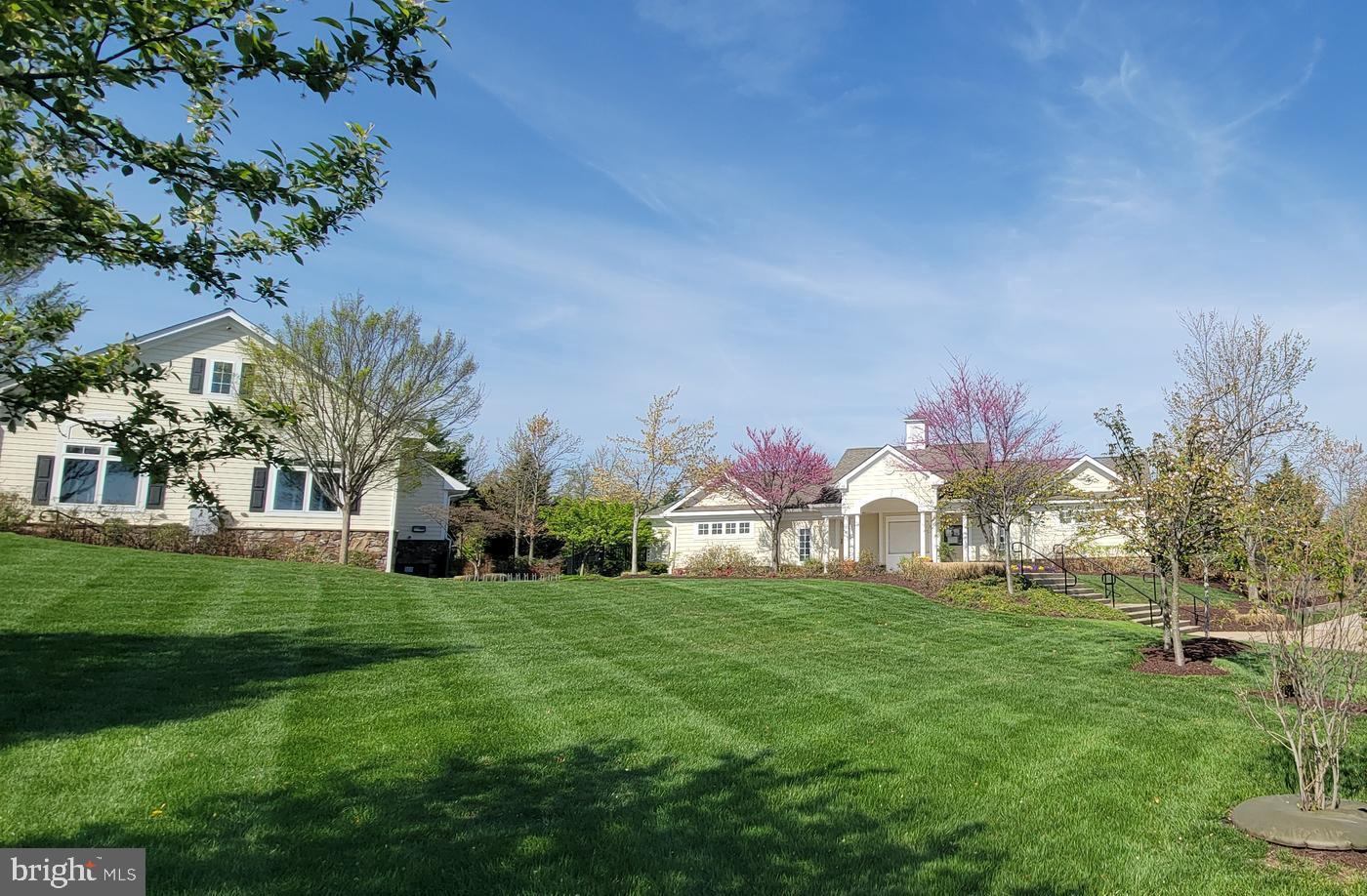 LOUDOUN VALLEY ESTATES 2 - Residential Lease