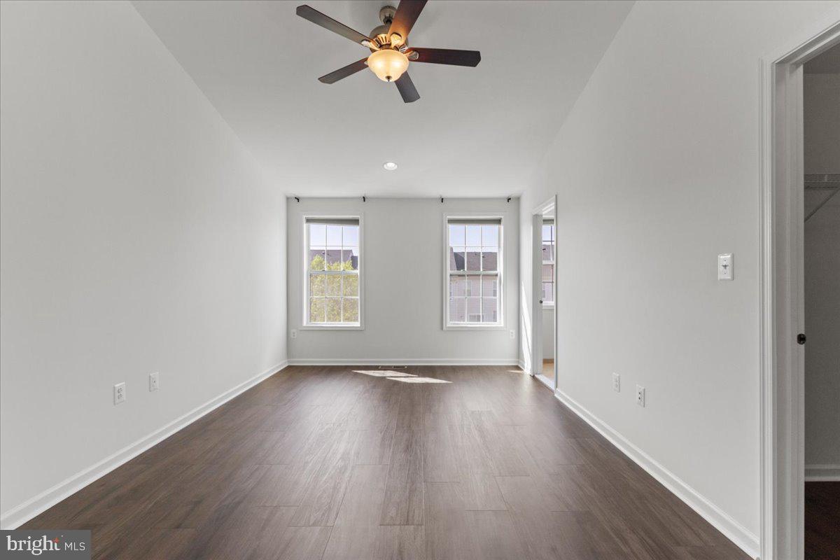 LOUDOUN VALLEY ESTATES 2 - Residential Lease