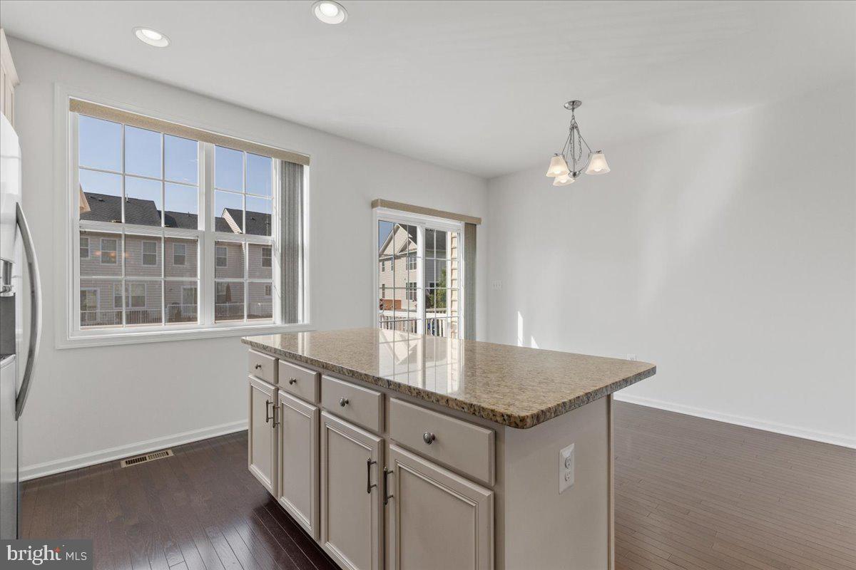 LOUDOUN VALLEY ESTATES 2 - Residential Lease