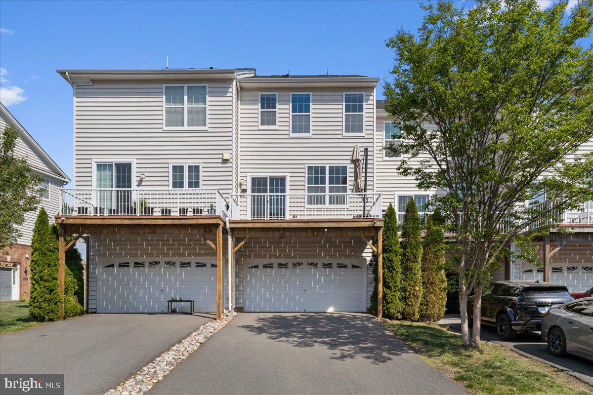 LOUDOUN VALLEY ESTATES 2 - Residential Lease