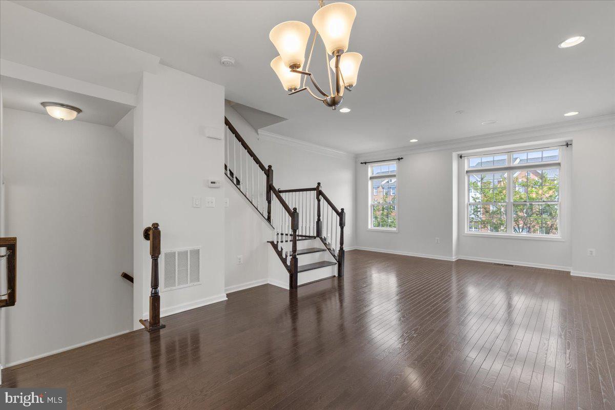 LOUDOUN VALLEY ESTATES 2 - Residential Lease