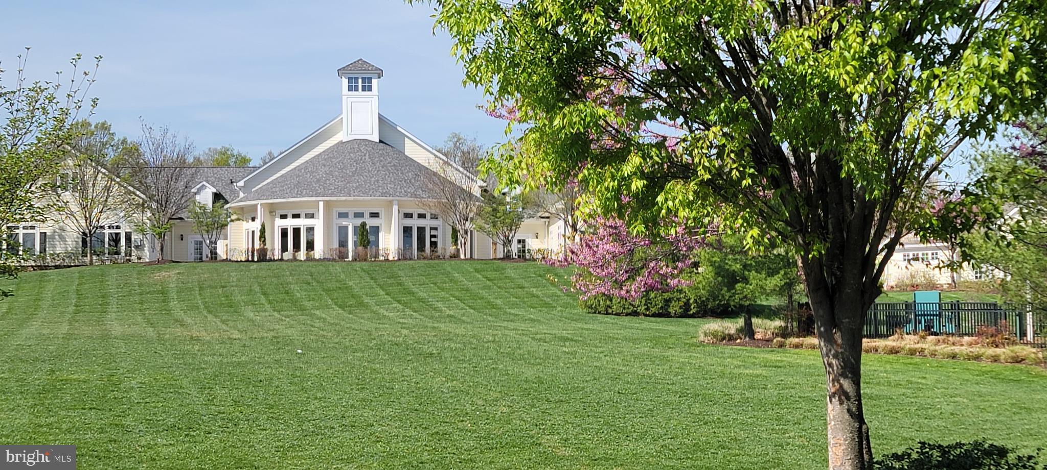 LOUDOUN VALLEY ESTATES 2 - Residential Lease