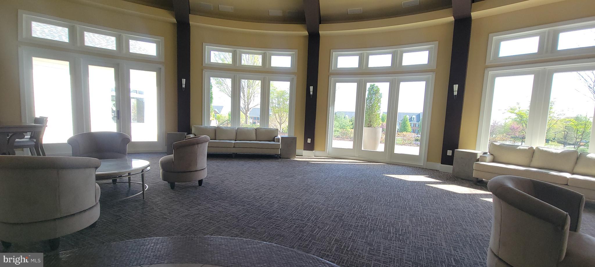 LOUDOUN VALLEY ESTATES 2 - Residential Lease