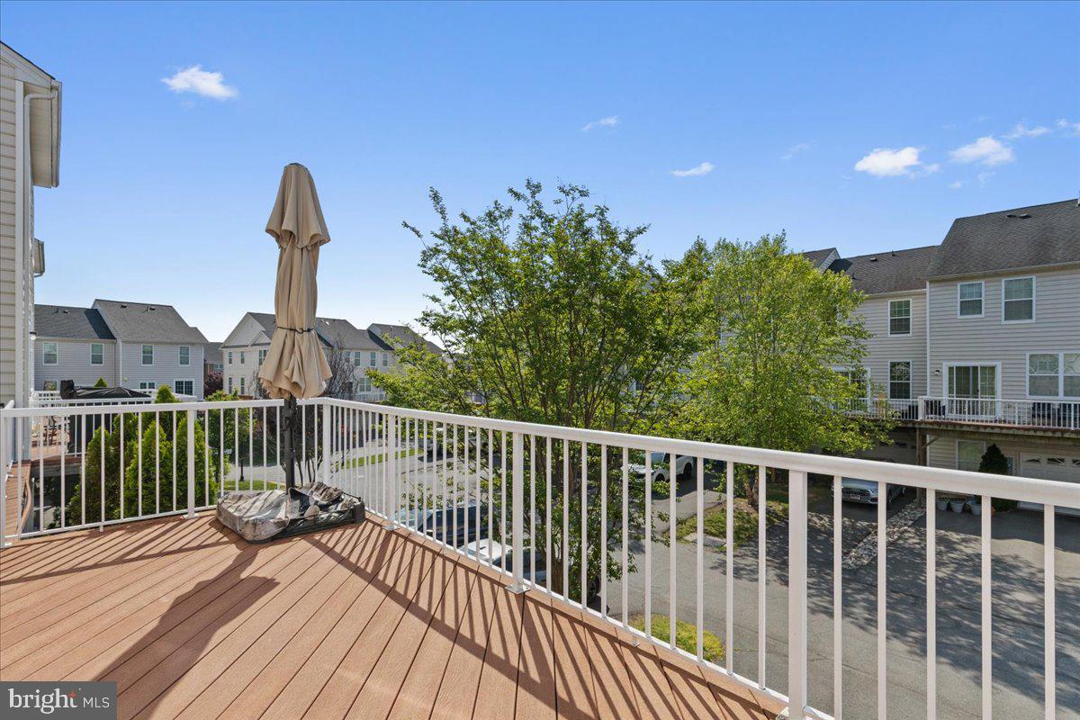 LOUDOUN VALLEY ESTATES 2 - Residential Lease