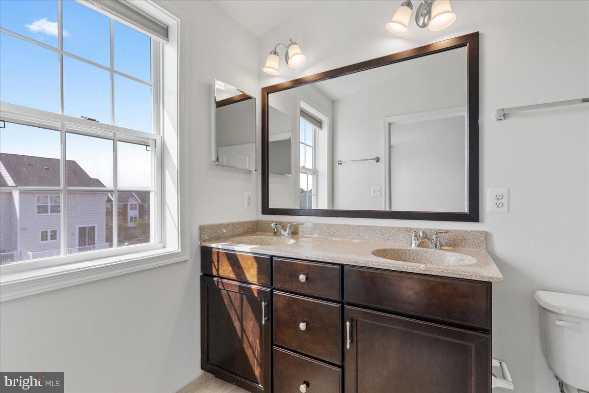 LOUDOUN VALLEY ESTATES 2 - Residential Lease