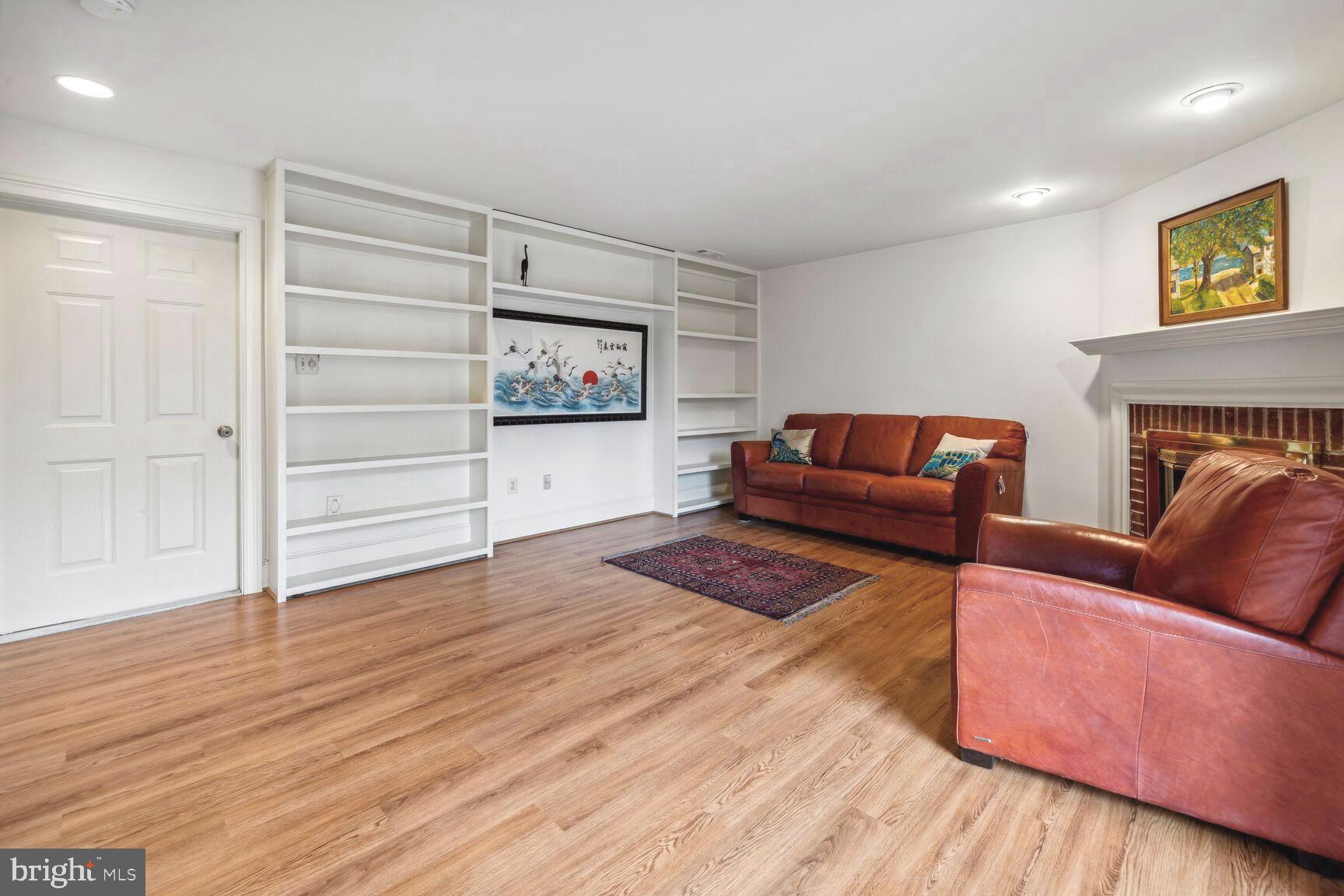 DECOVERLY ADVENTURE - Residential