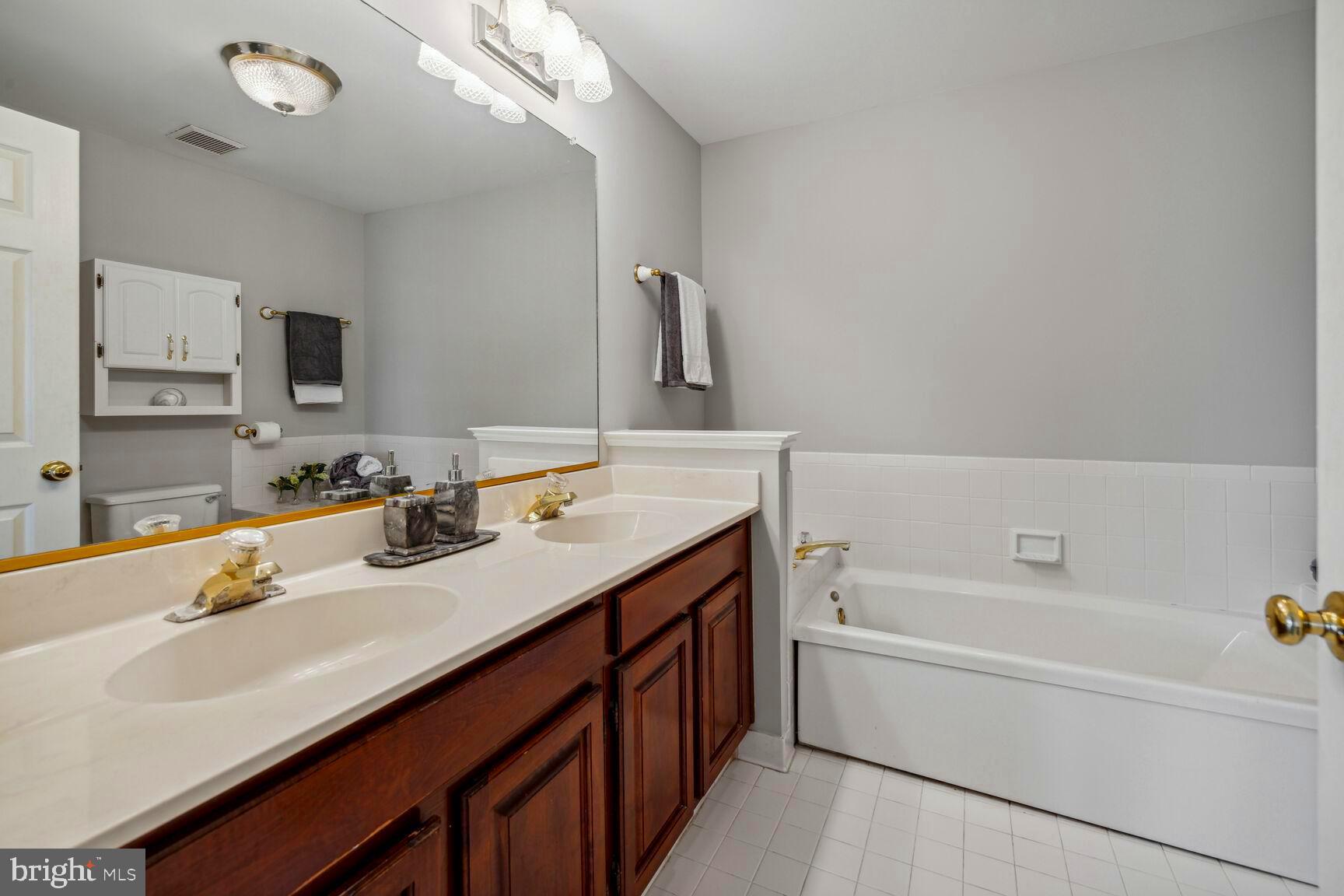 DECOVERLY ADVENTURE - Residential