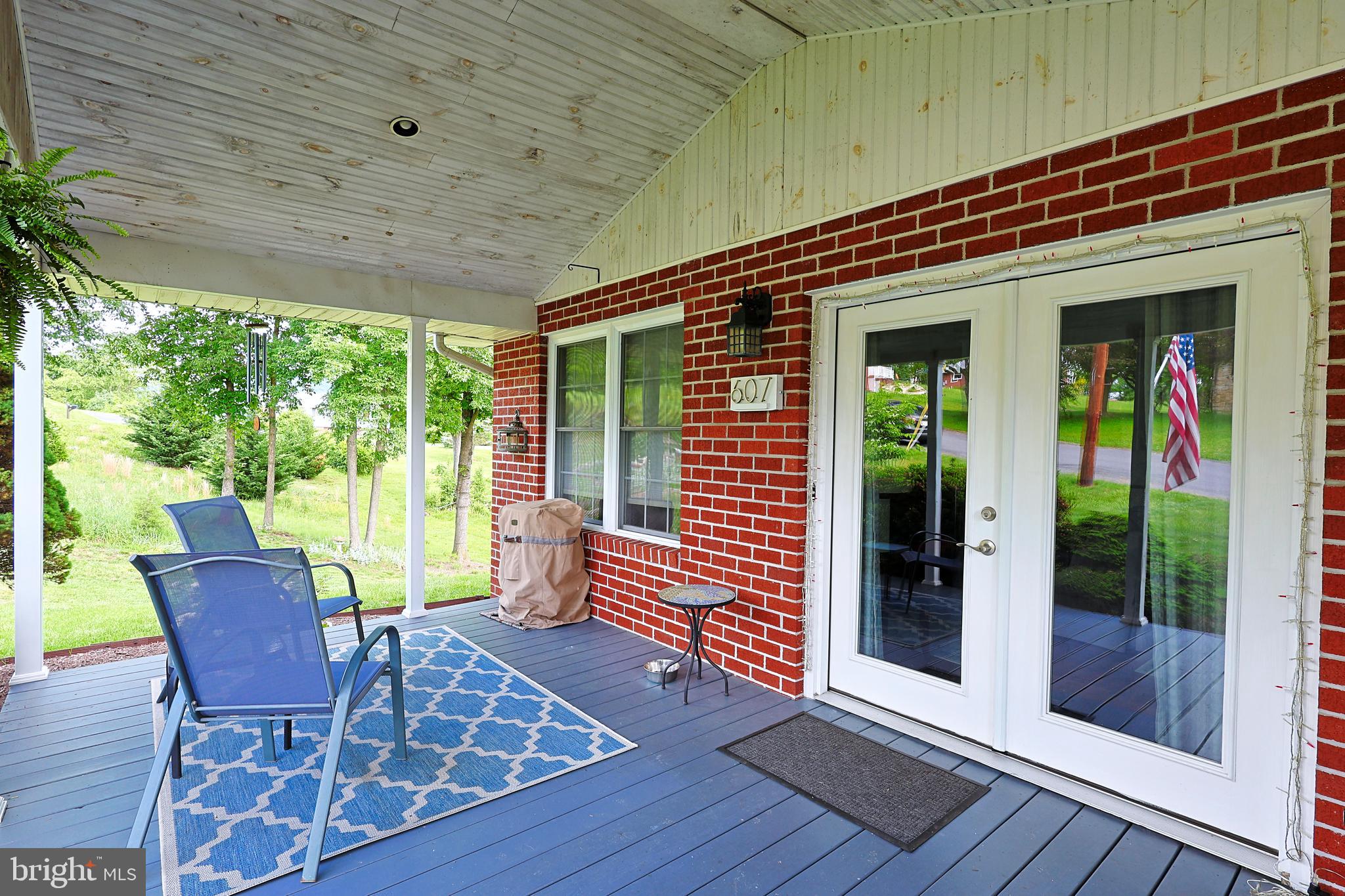 WHITE OAKS - Residential