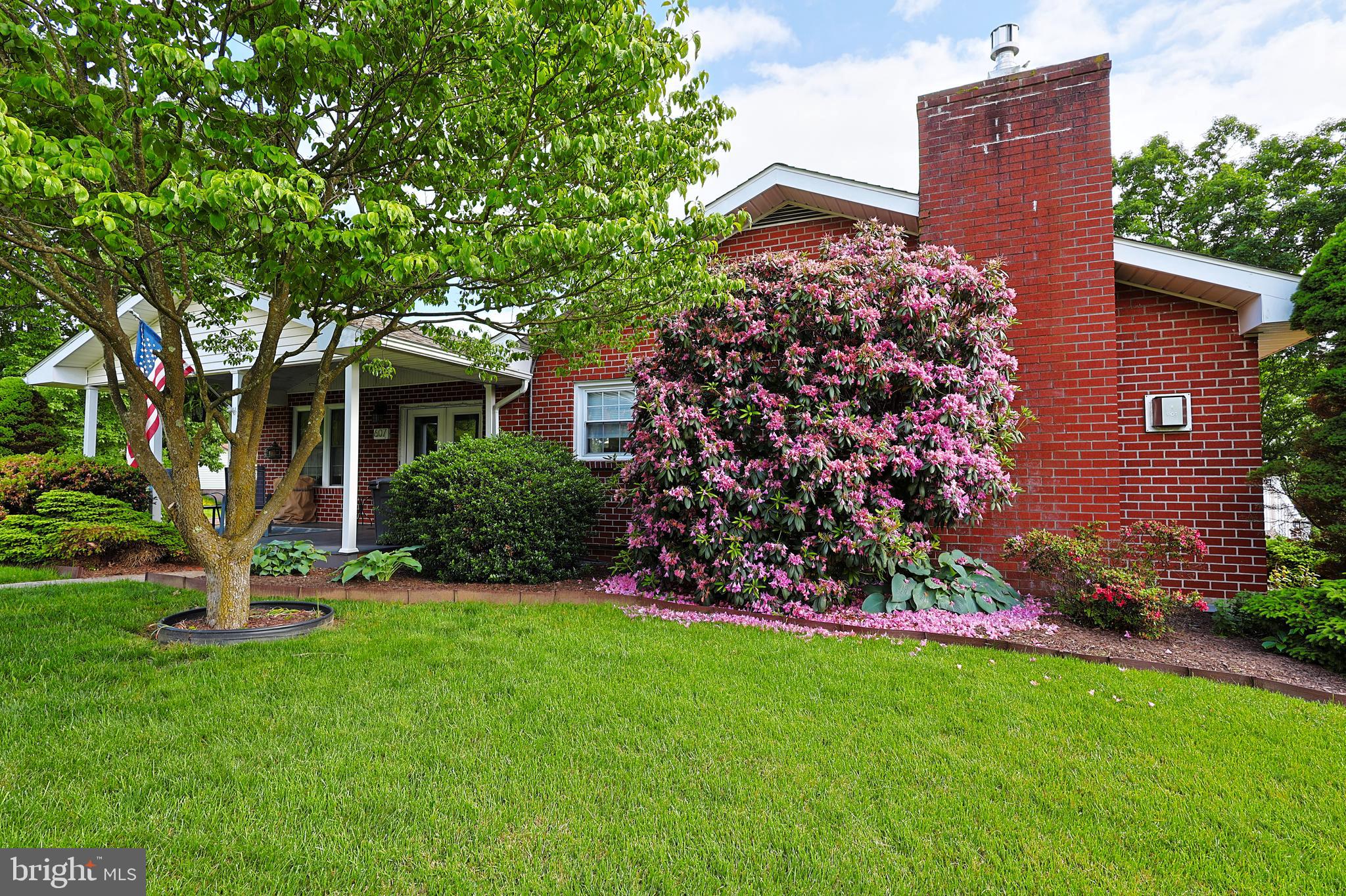 WHITE OAKS - Residential