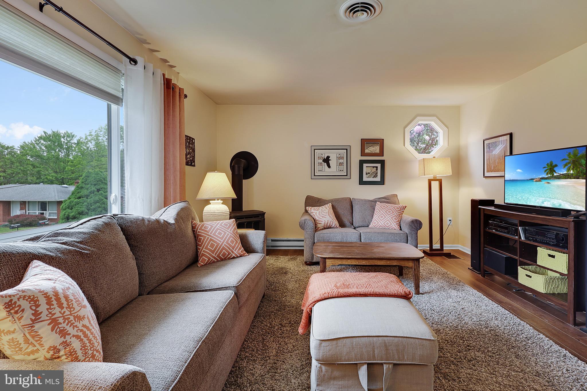 WHITE OAKS - Residential