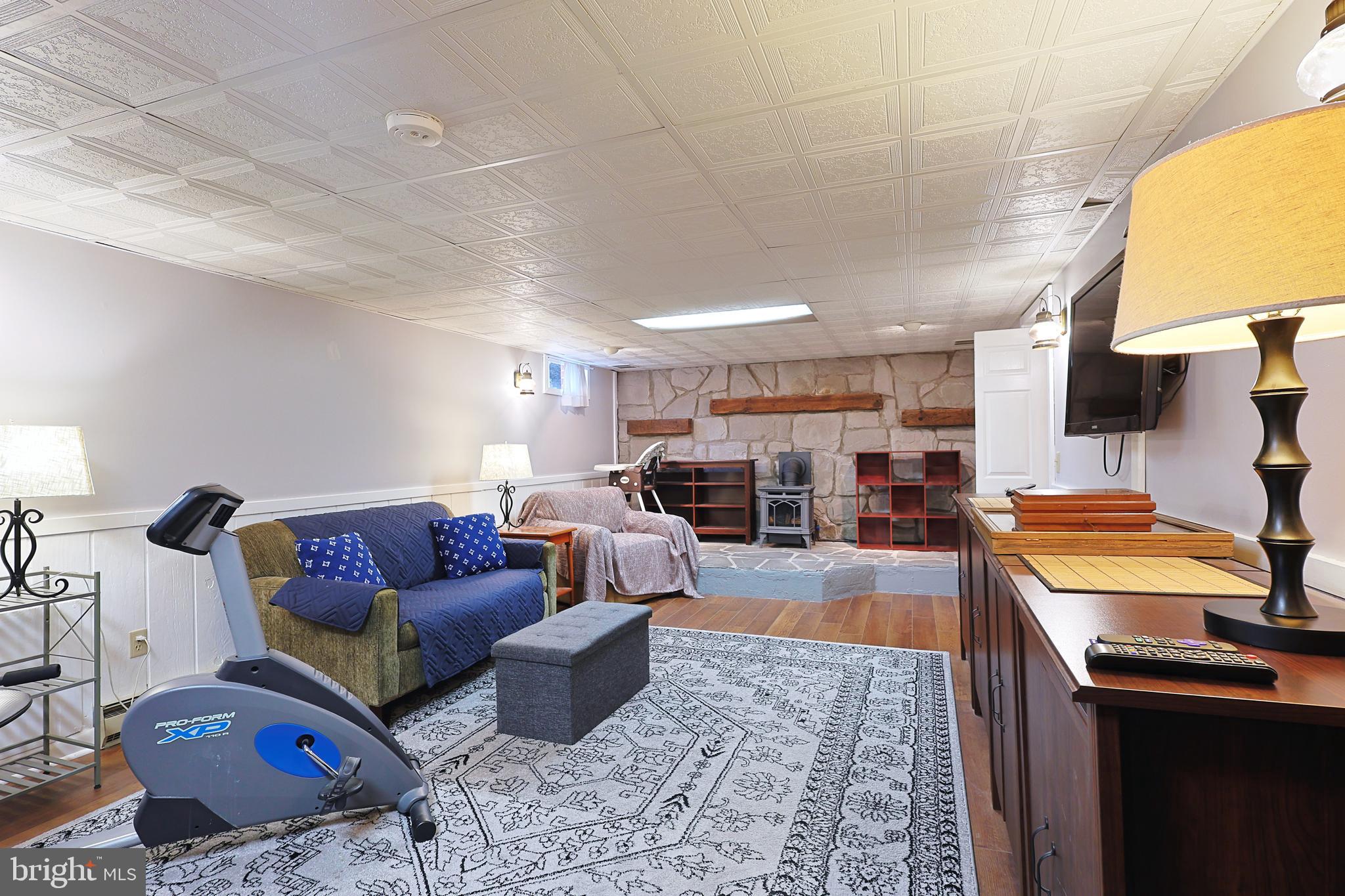 WHITE OAKS - Residential