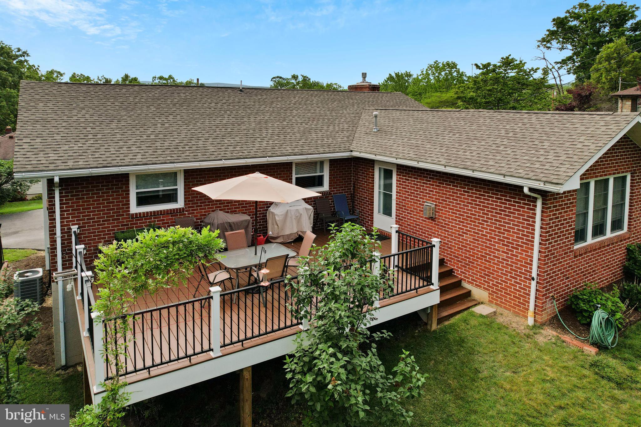 WHITE OAKS - Residential