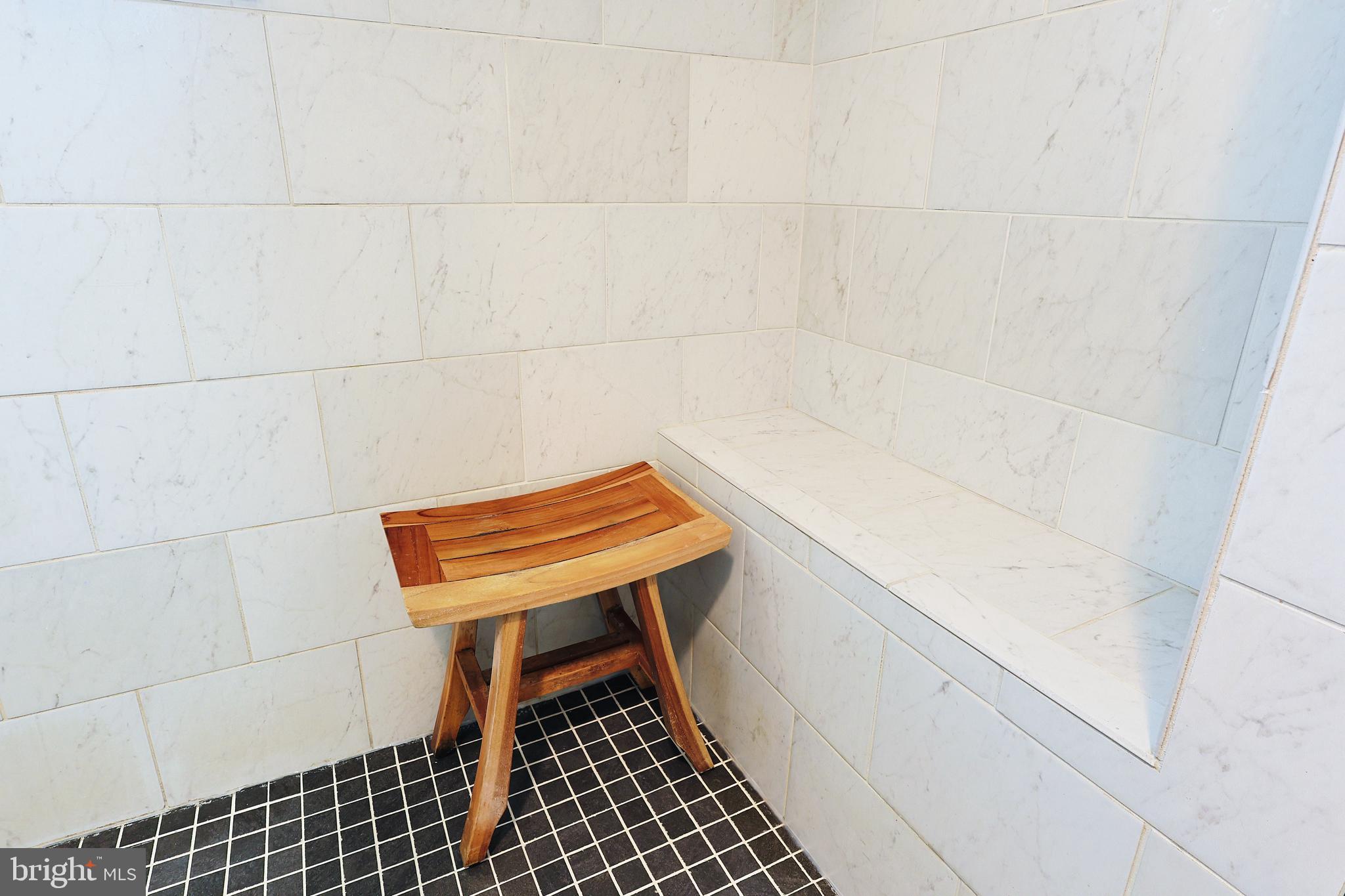 WHITE OAKS - Residential