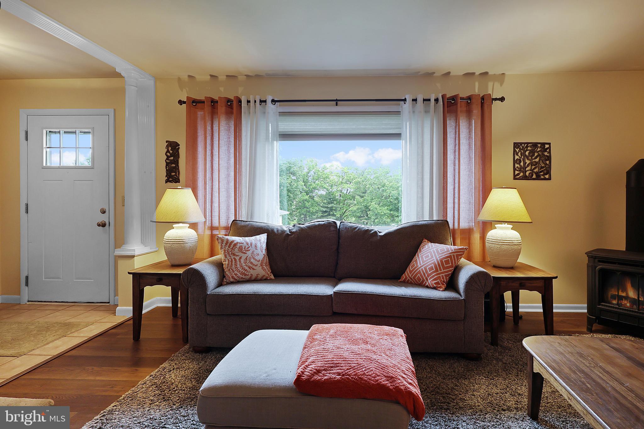 WHITE OAKS - Residential