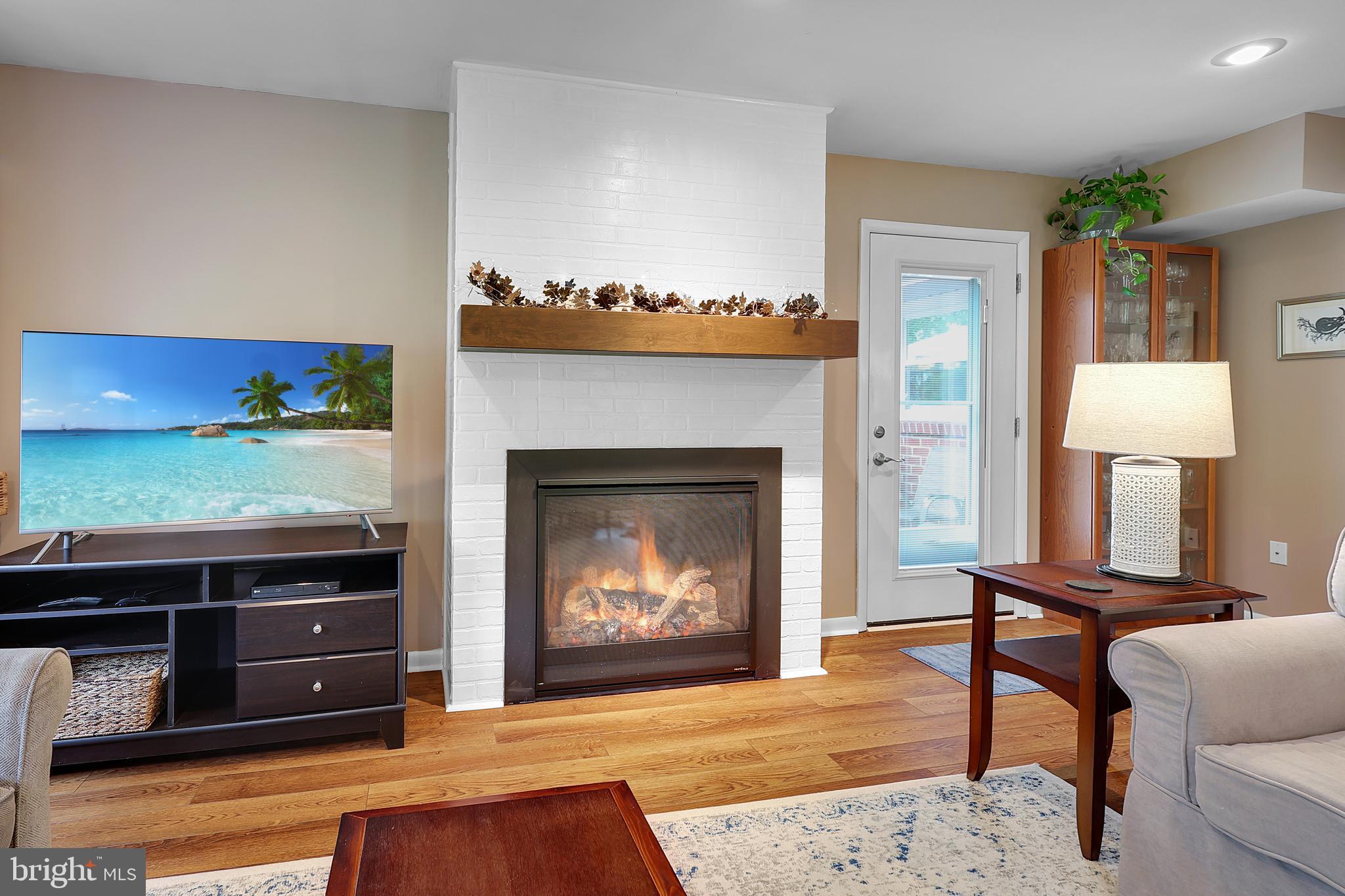 WHITE OAKS - Residential