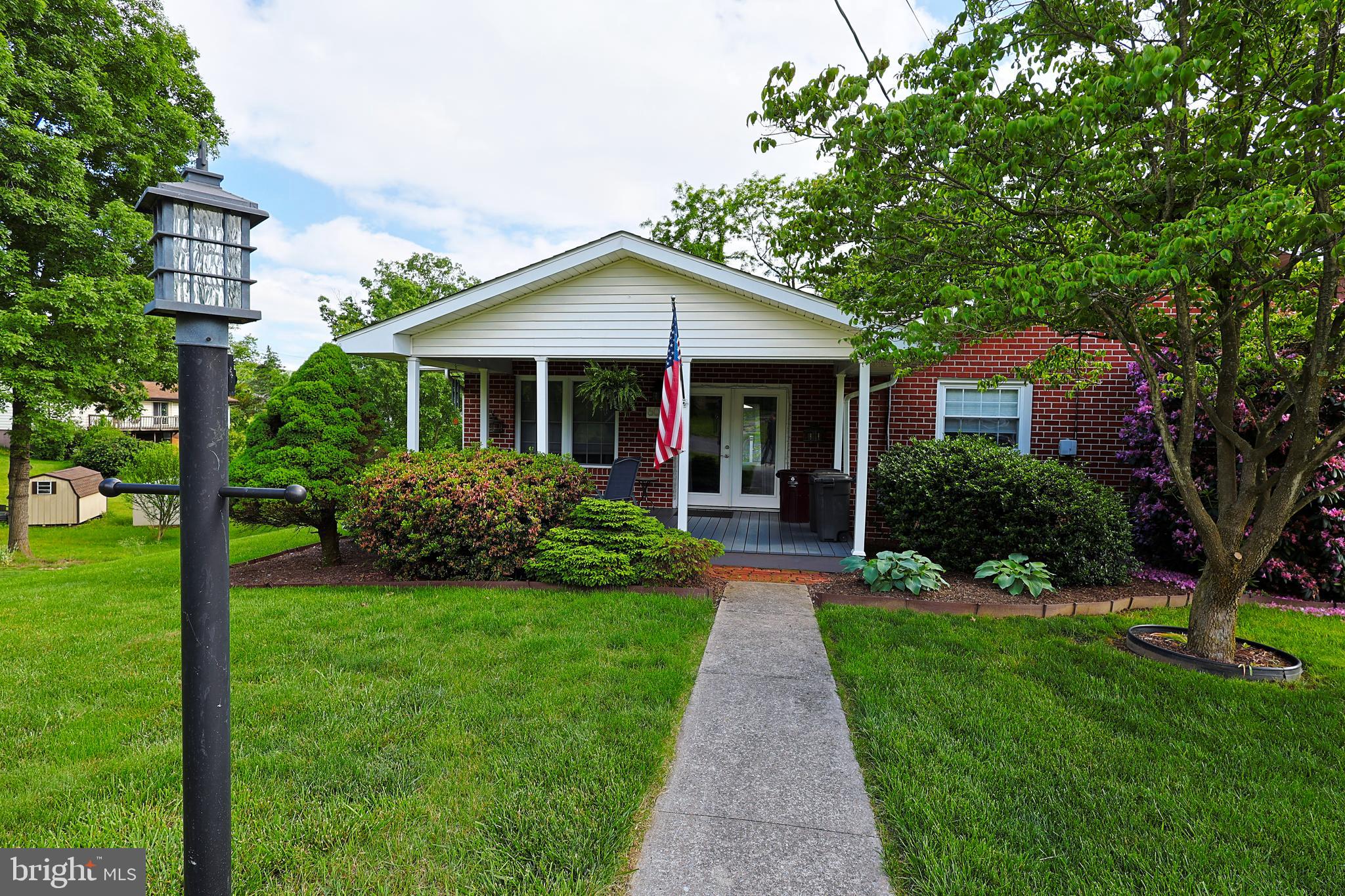 WHITE OAKS - Residential