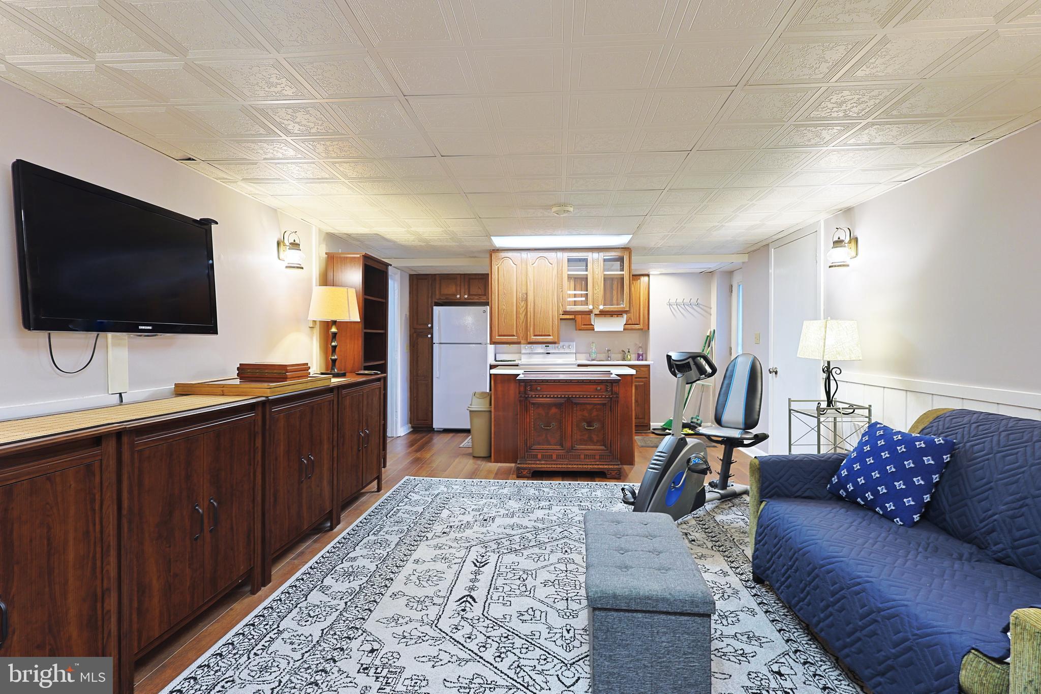 WHITE OAKS - Residential