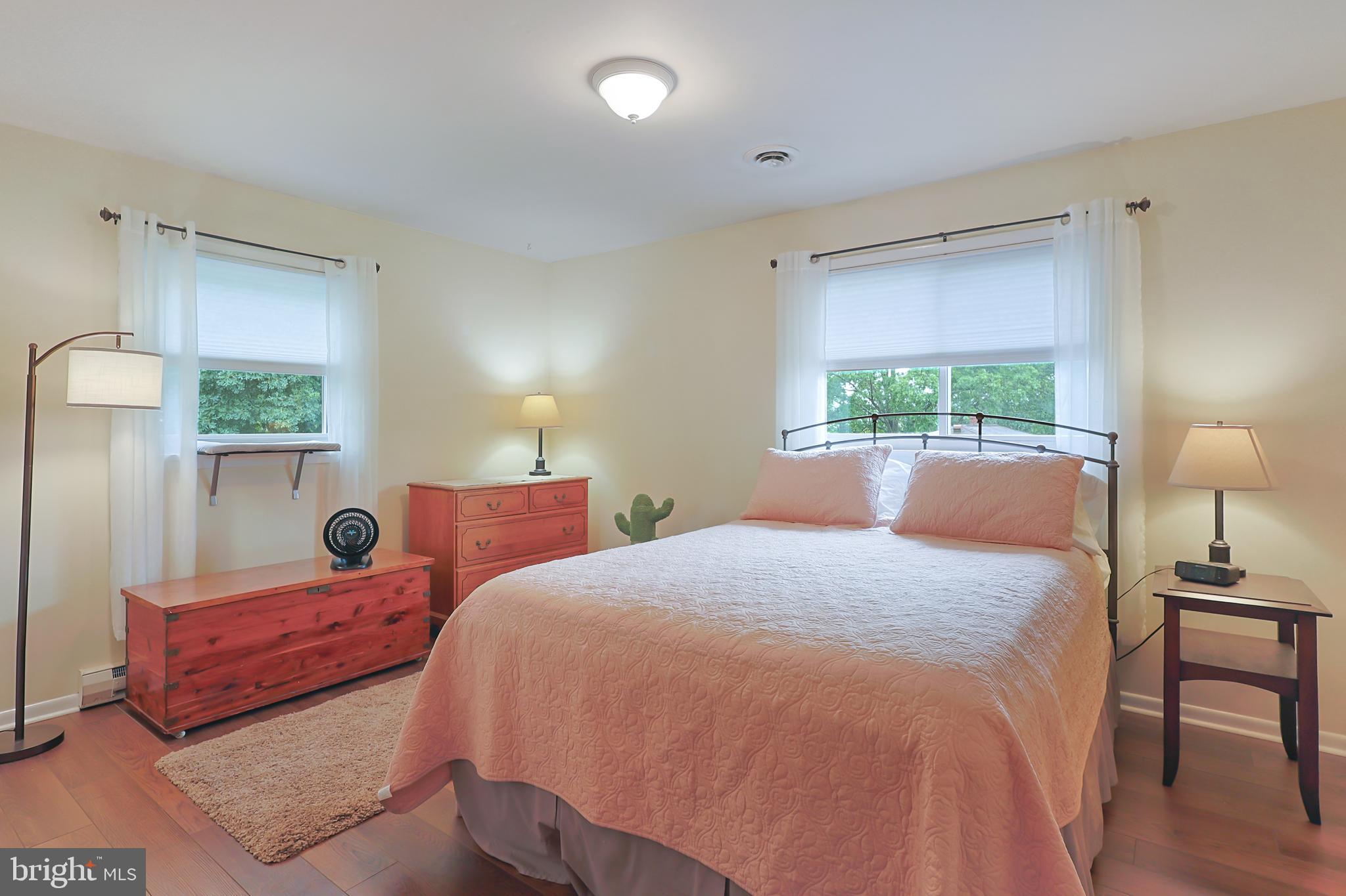 WHITE OAKS - Residential