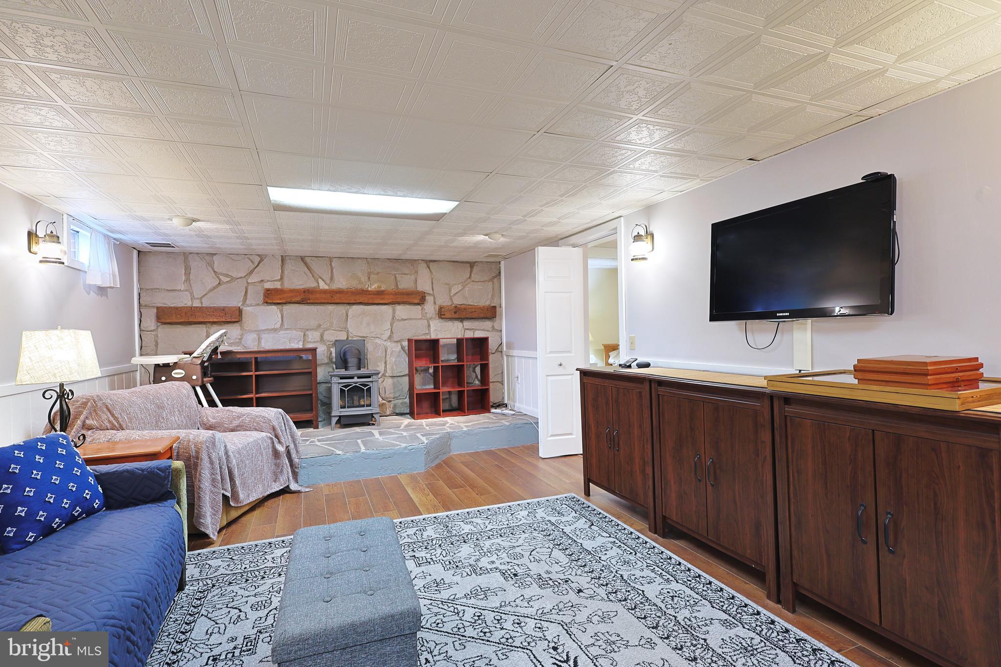 WHITE OAKS - Residential