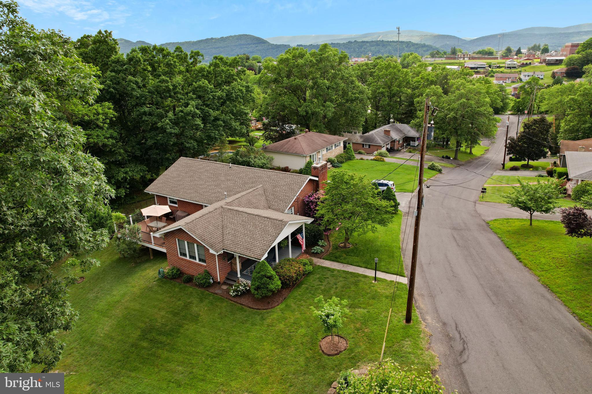 WHITE OAKS - Residential