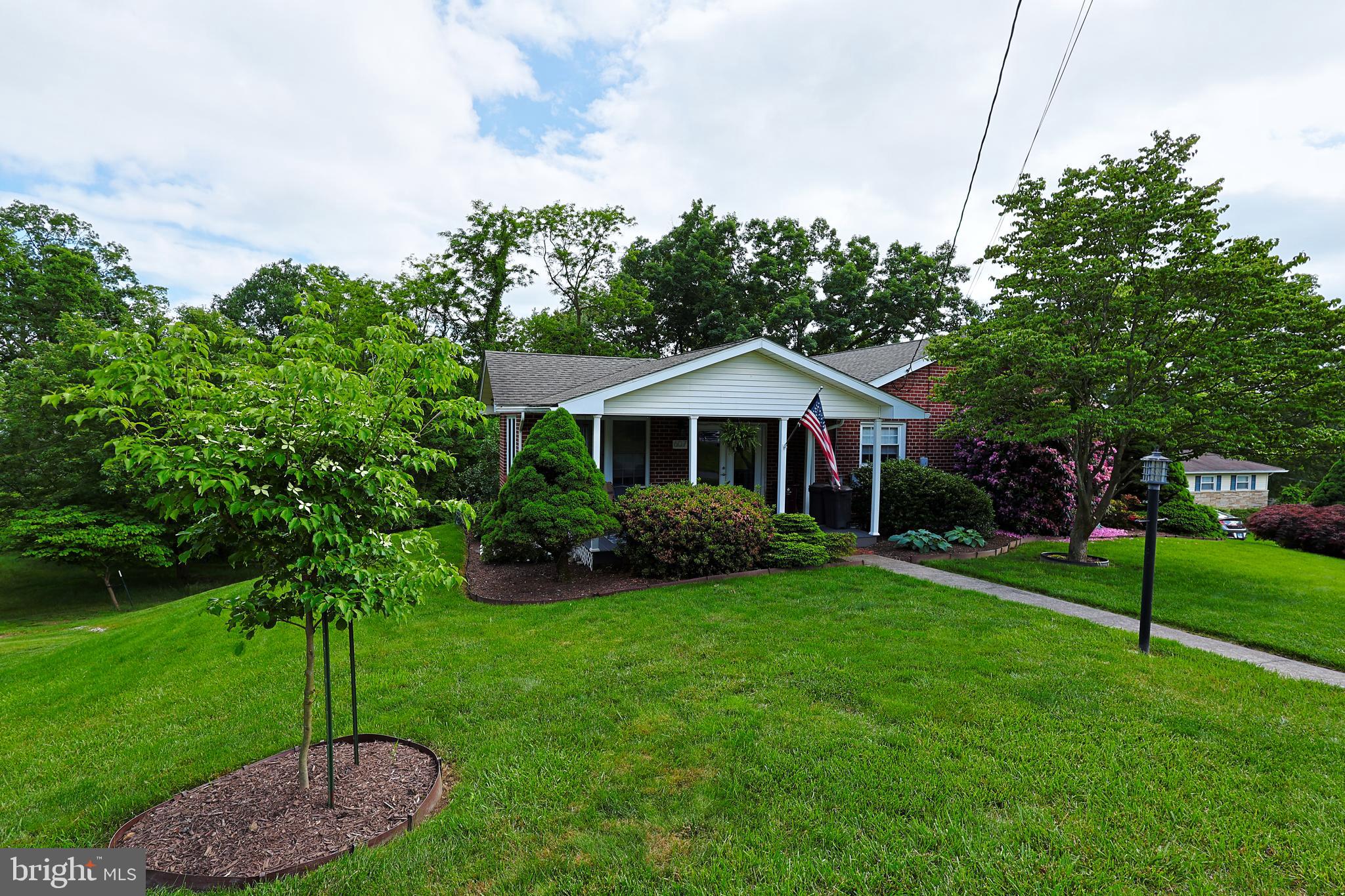 WHITE OAKS - Residential