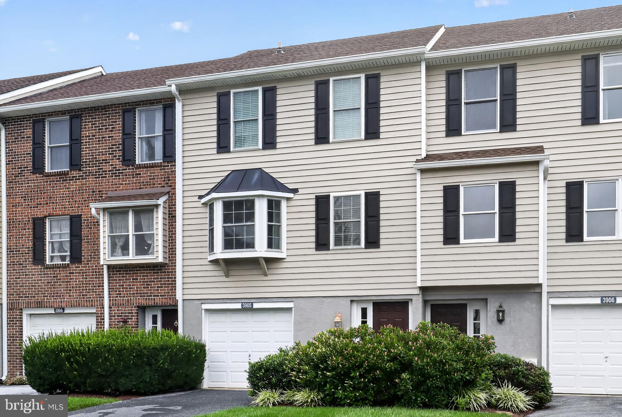3905 FOX POINTE COURT 3905