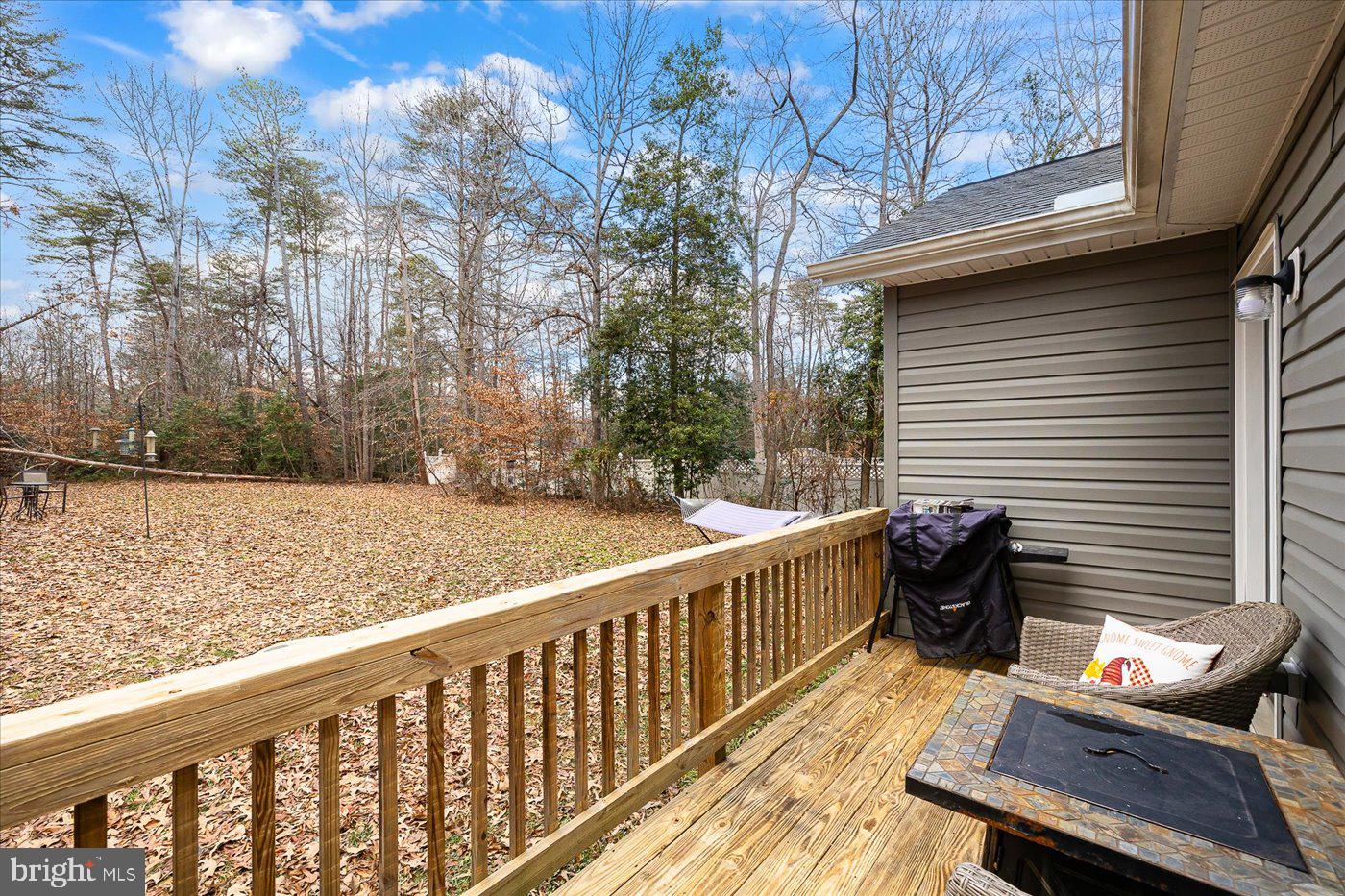 LAKE LAND - Residential