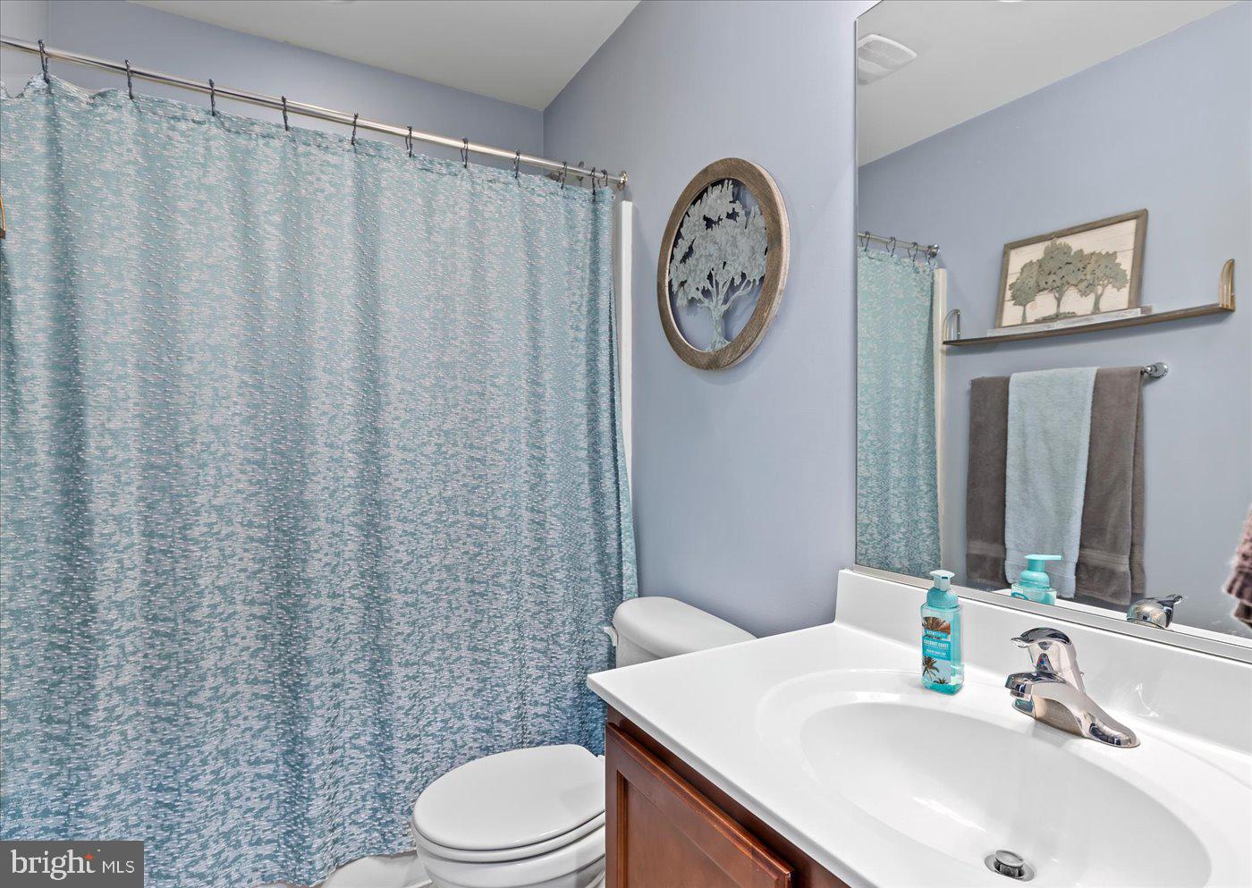 LAKE LAND - Residential