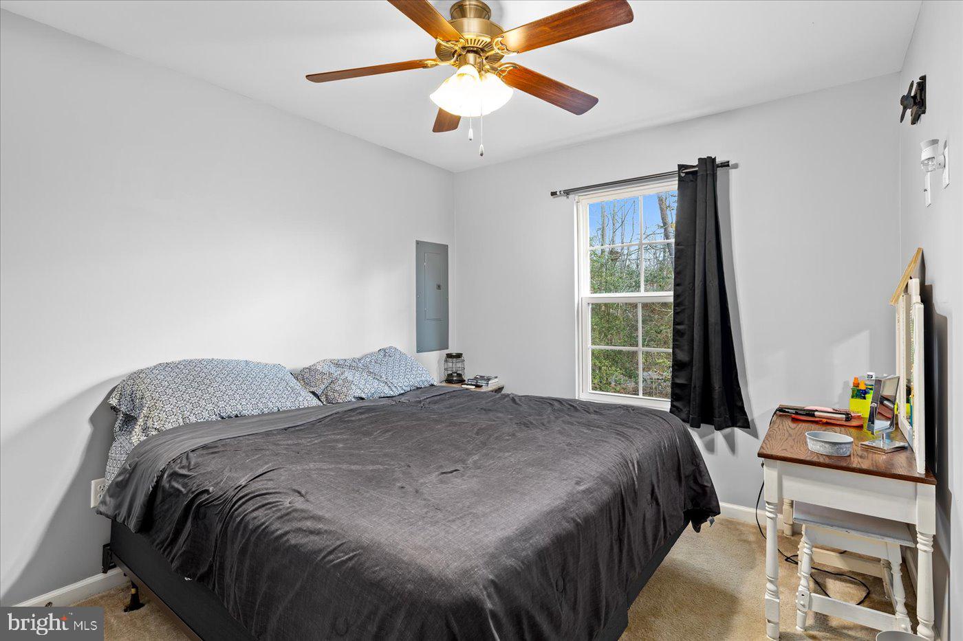 LAKE LAND - Residential