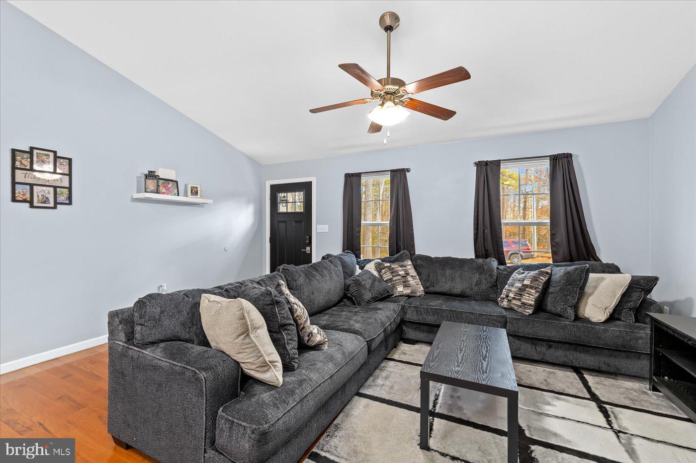 LAKE LAND - Residential