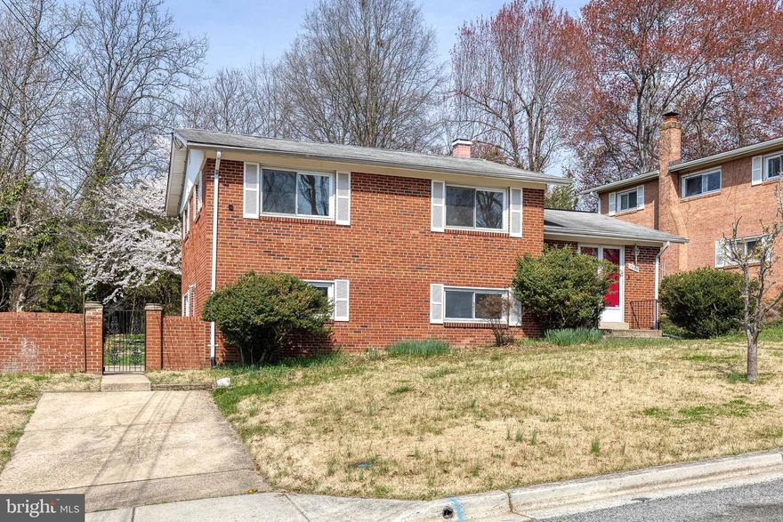 THIS IS A POTENTIAL SALES PRICE. THE ACTUAL SALES PRICE WILL BE CALCULATED BASED ON BUYER’S INCOME. Please review attached documents prior to scheduling an appointment through ShowingTime! This property is owned by the College Park Community Preservation Affordable Housing Land Trust, LLC. The actual sales price will be strategically calculated to match the buyer's budget, and the Trust works exclusively with purchasers who earn up to 140% percent of Median Family Income. Purchasers must be owner occupants and will be required to complete a homeownership class. Given the complexity of the program, we will provide referrals to lenders and title companies who we have worked with previously that understand the nuances of the land trust. Due to the internal processes and structure of the Trust, application response times are limited to business days/hours and may take multiple days. See attached documents and contact the listing agent for any questions.