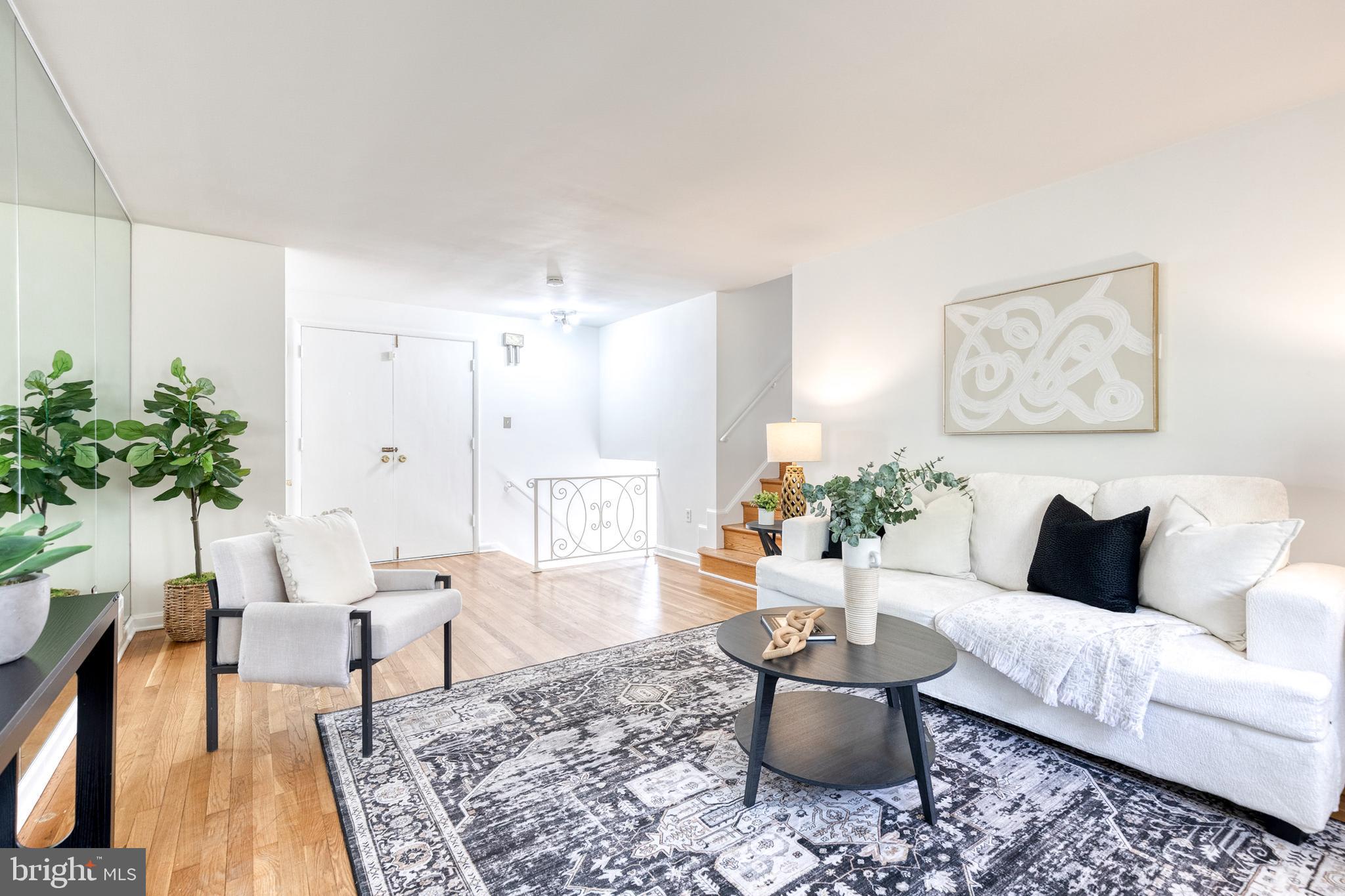 COLLEGE PARK ESTATES - Residential