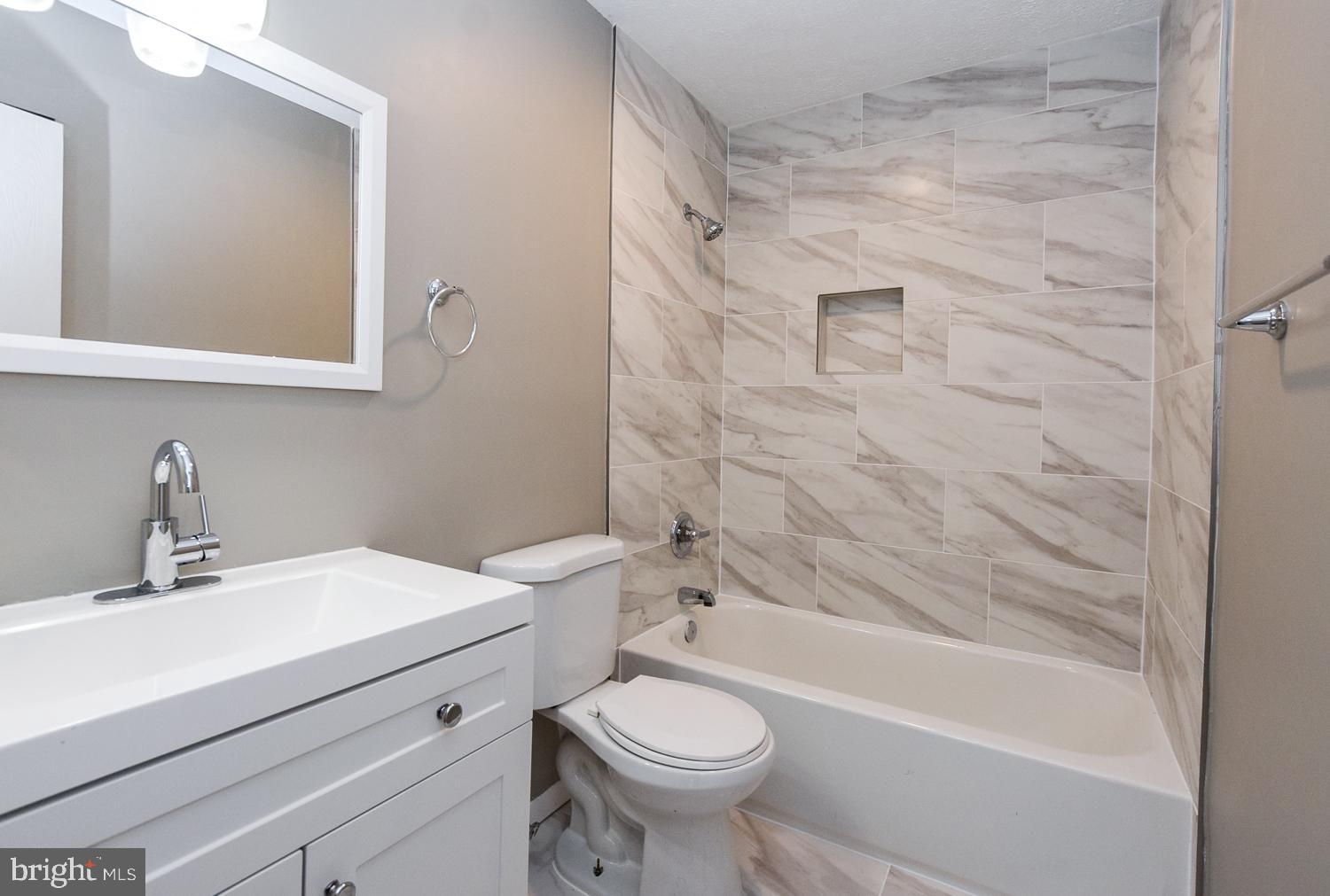 EVANSTON - Residential