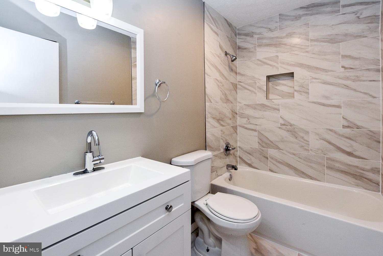 EVANSTON - Residential