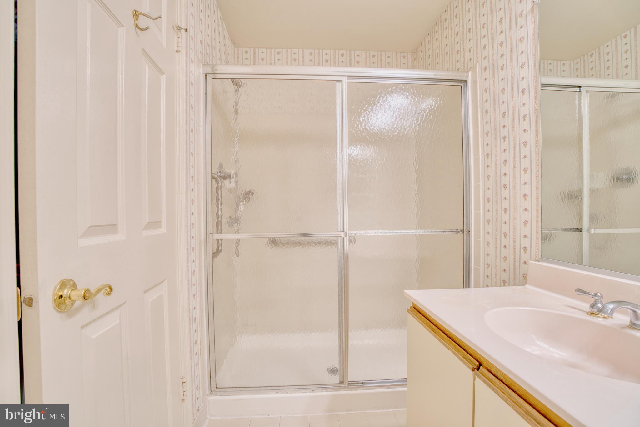 RAINFLOWER/LOVETON - Residential