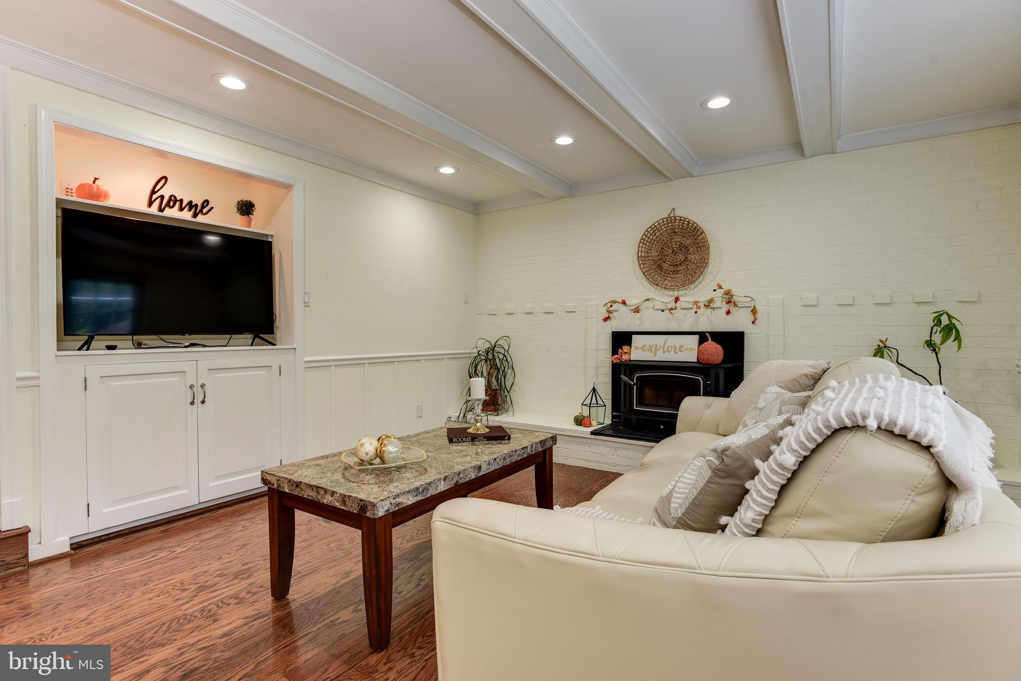 CREST OF WICKFORD - Residential