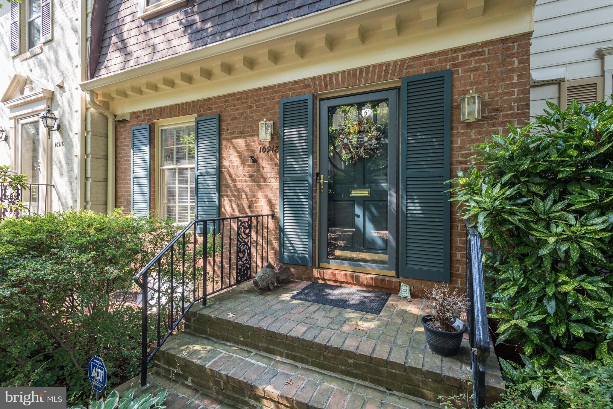 CREST OF WICKFORD - Residential