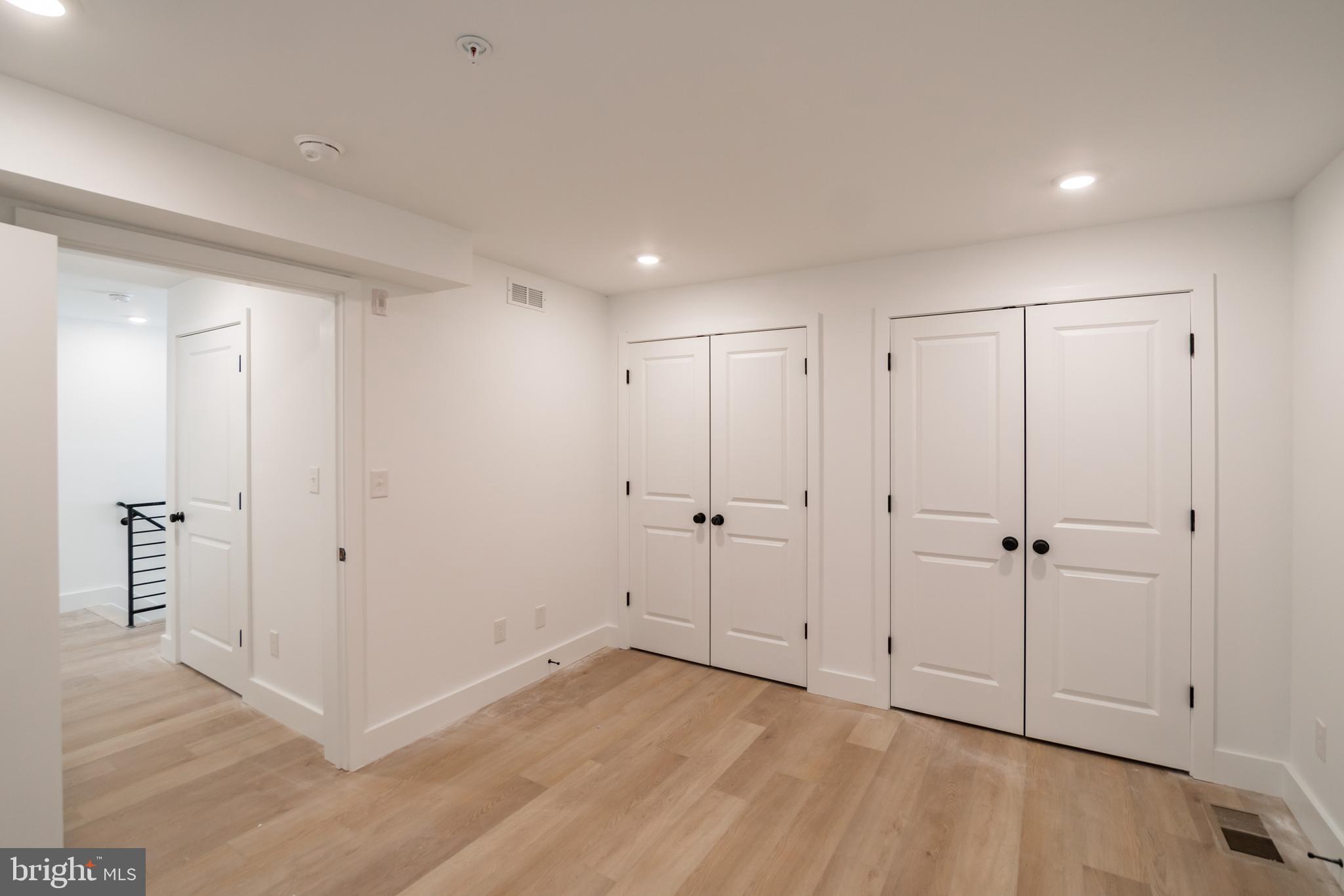 UNIVERSITY CITY - Residential Lease