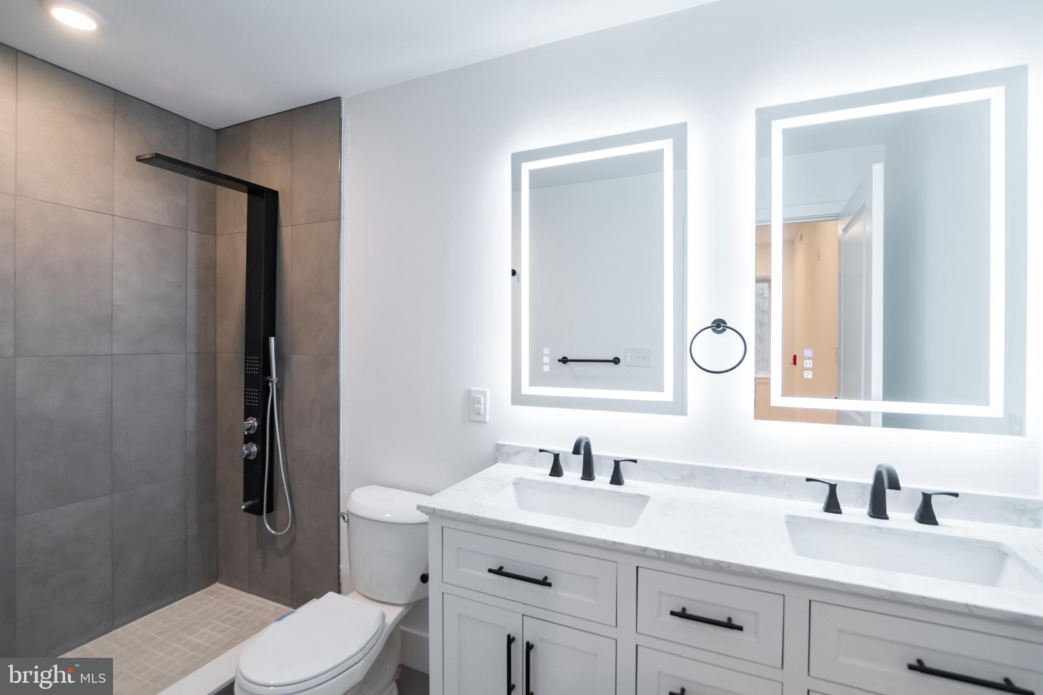 UNIVERSITY CITY - Residential Lease