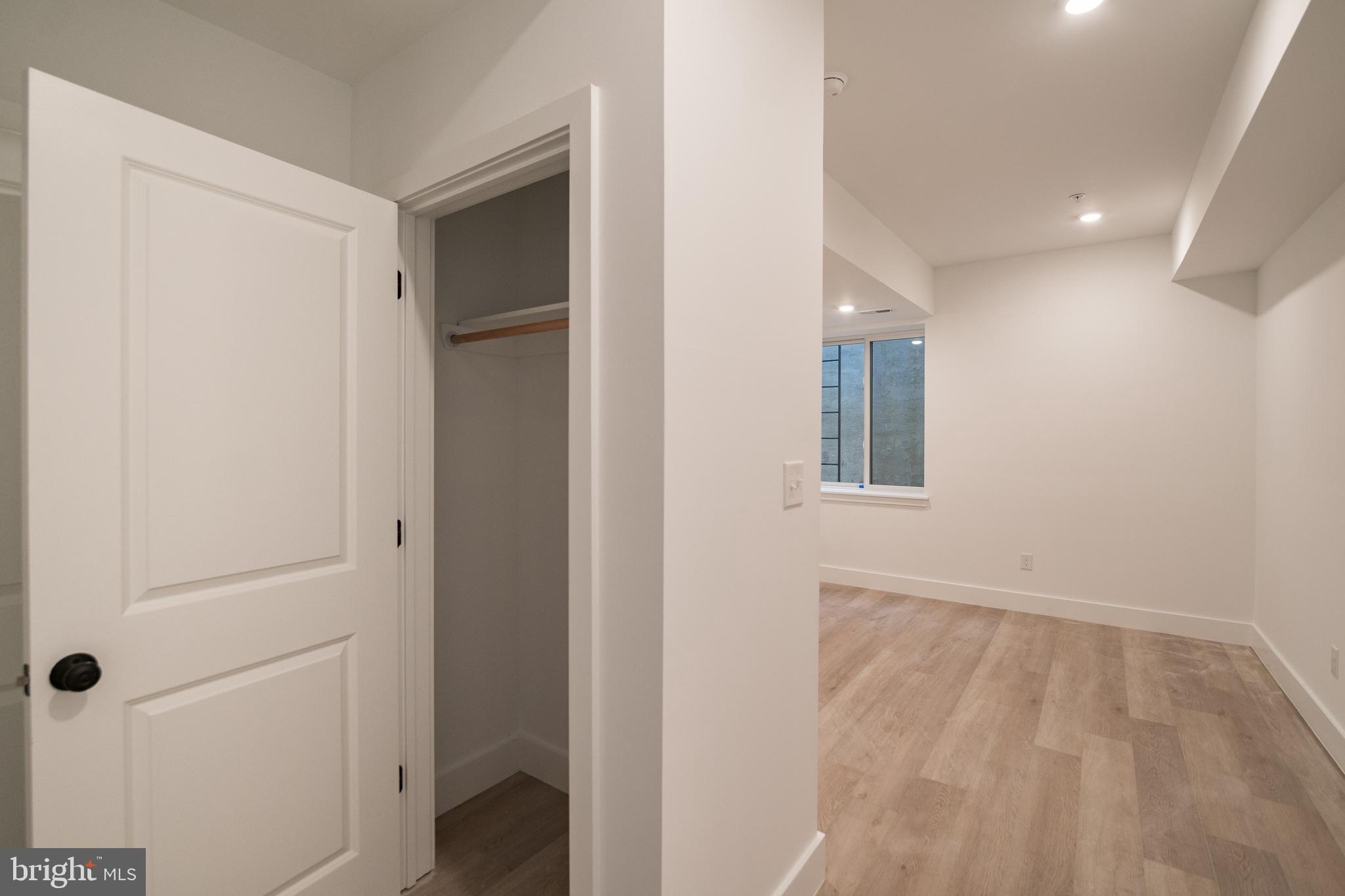 UNIVERSITY CITY - Residential Lease