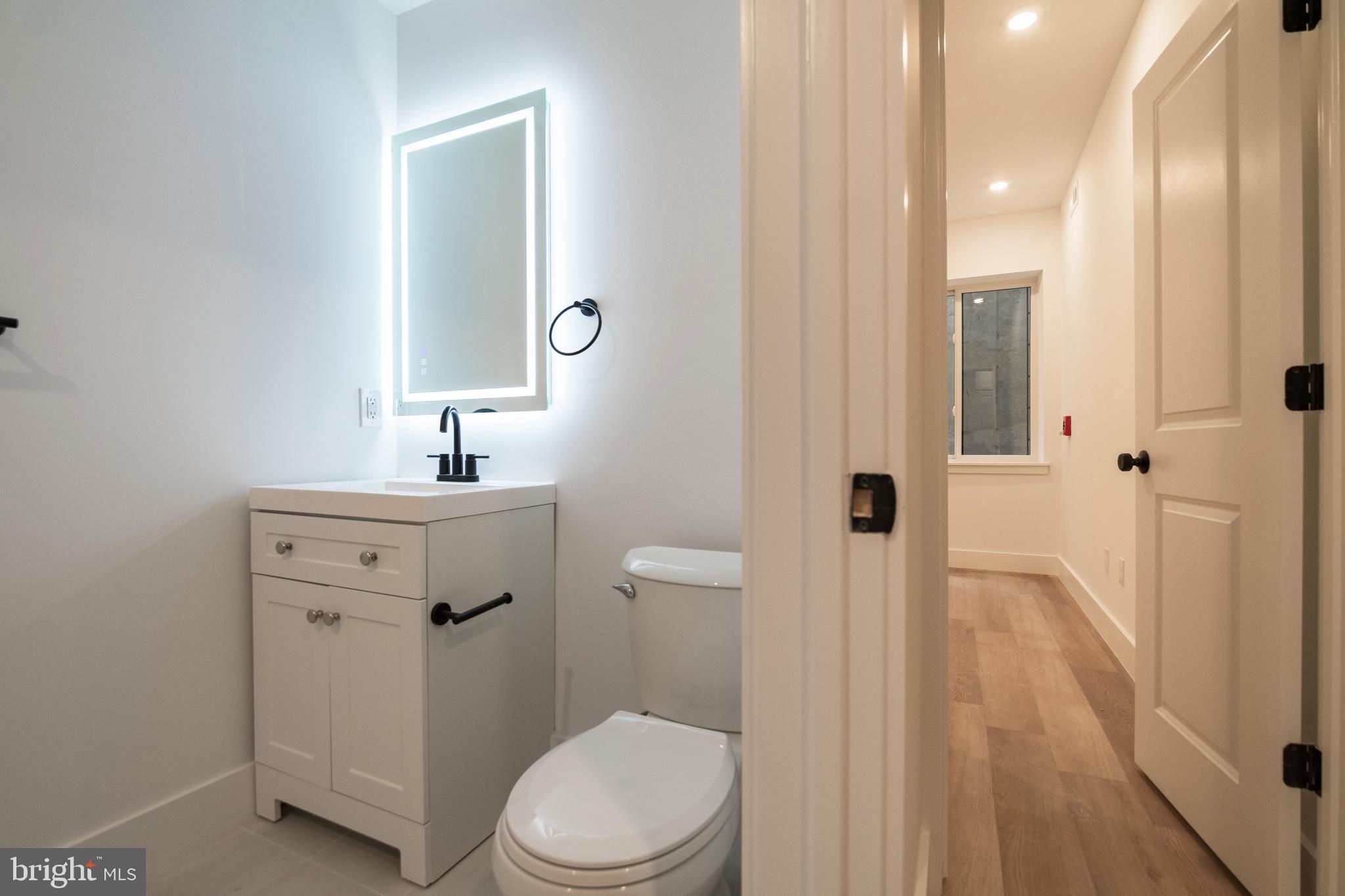 UNIVERSITY CITY - Residential Lease