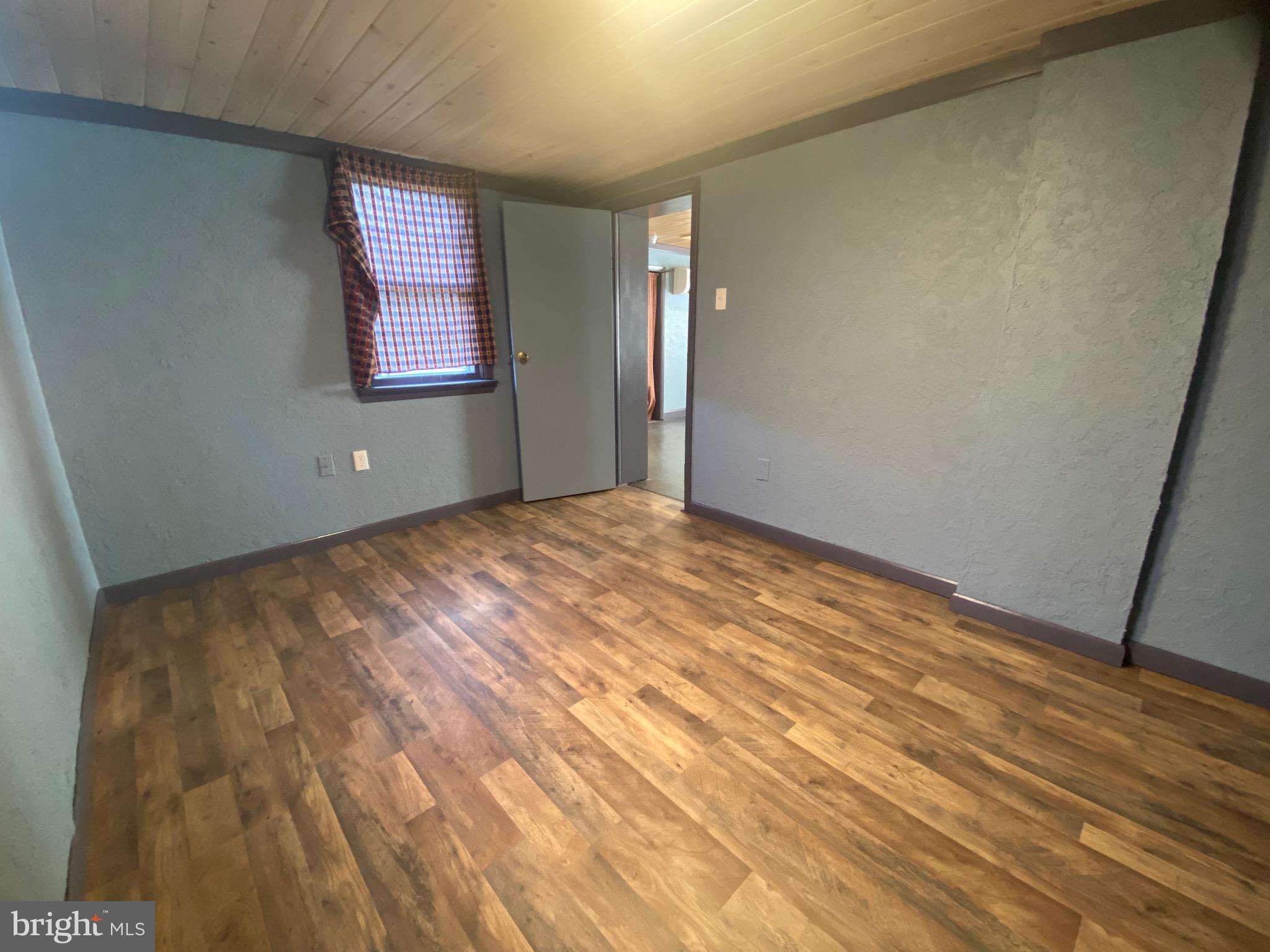 APPLE TREE FARMS - Residential