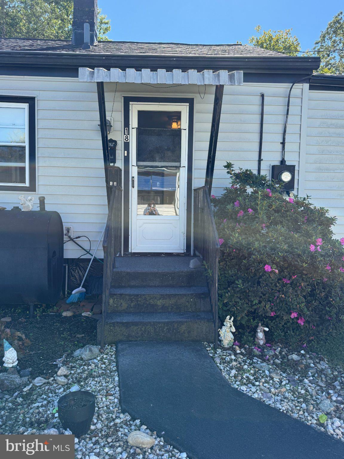 18 JONQUIL PLACE