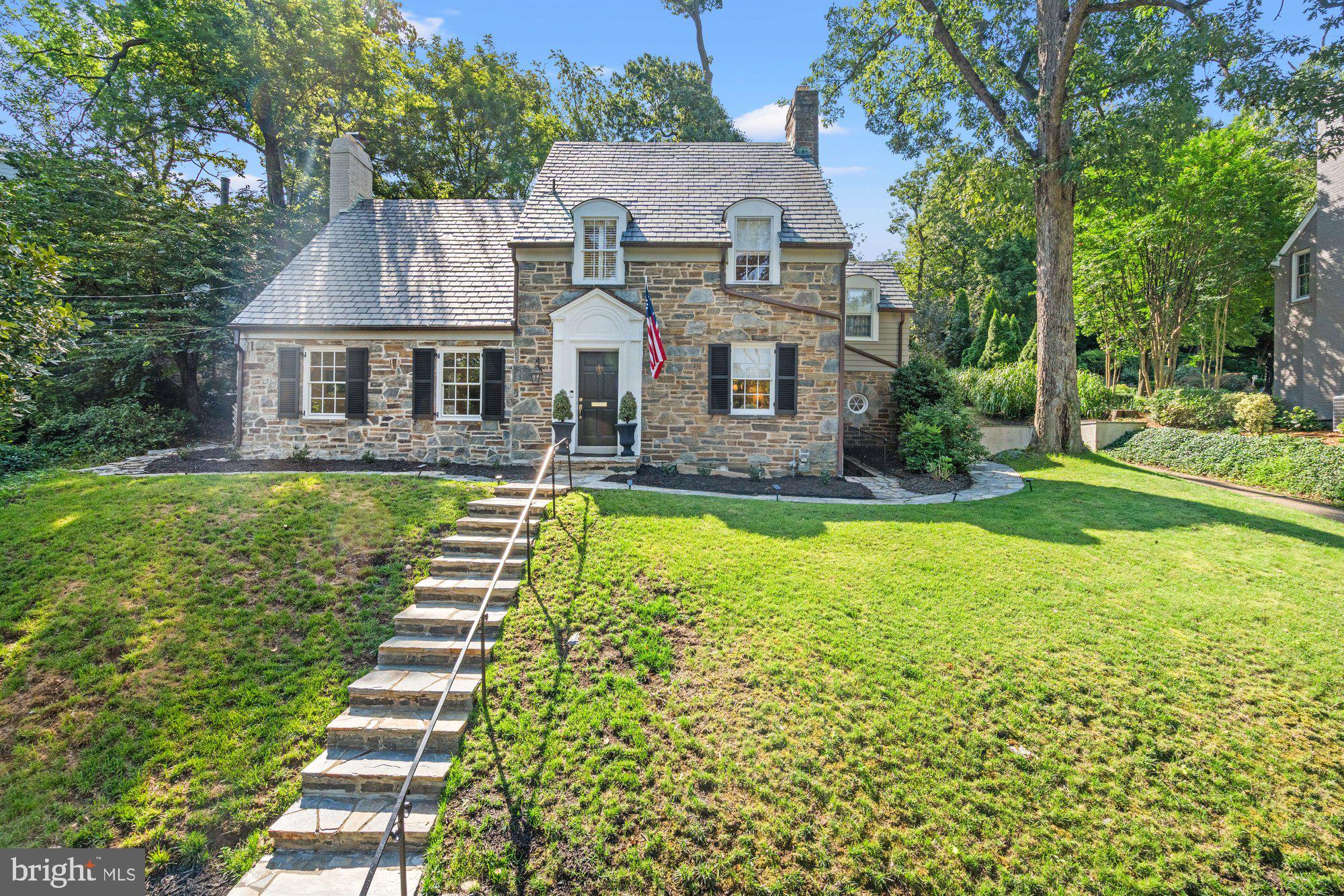 6029 GROVE DRIVE