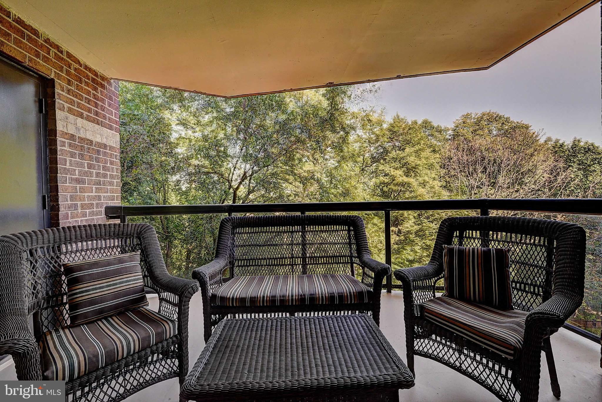 ROTONDA - Residential Lease