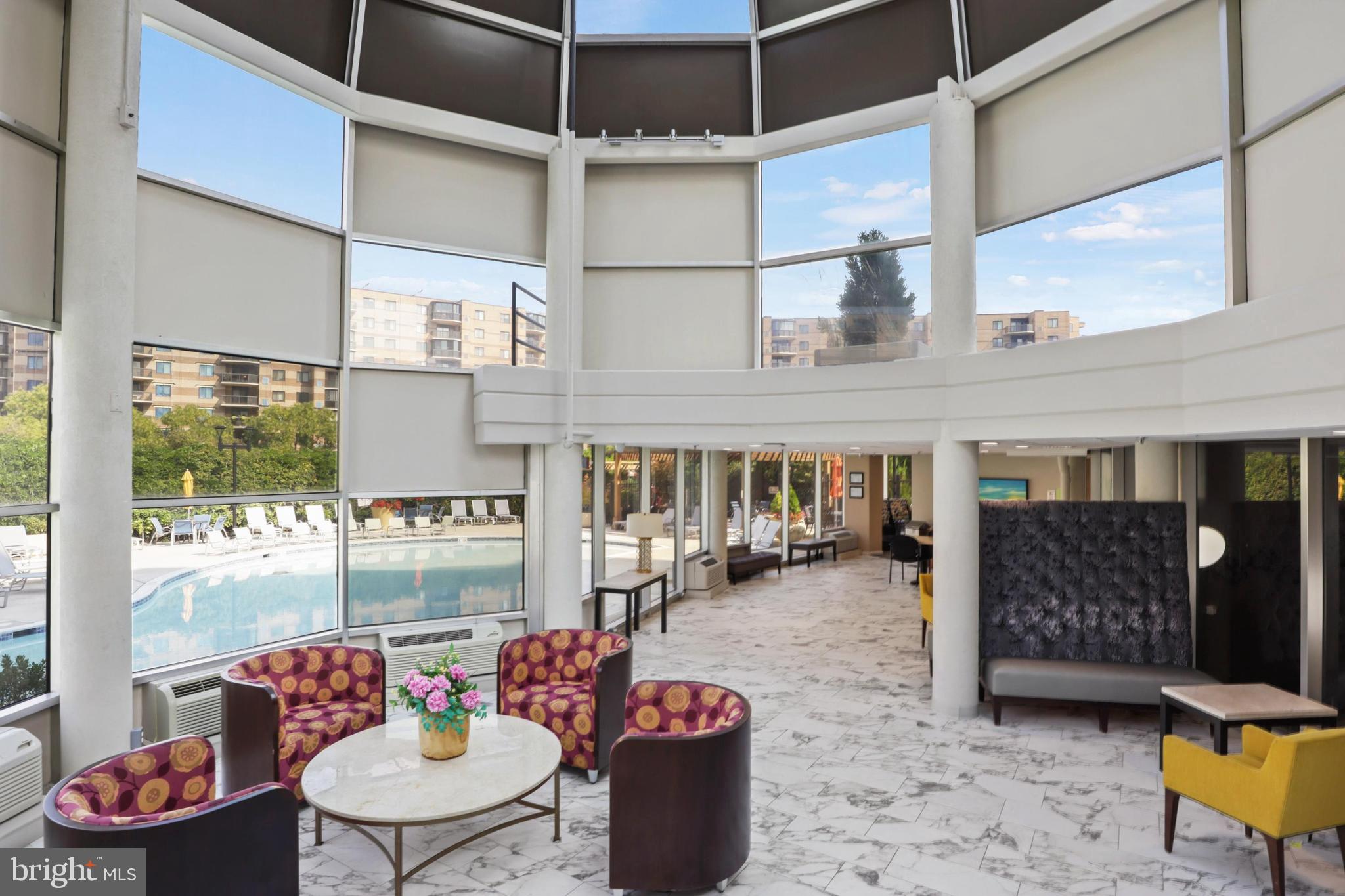 ROTONDA - Residential Lease