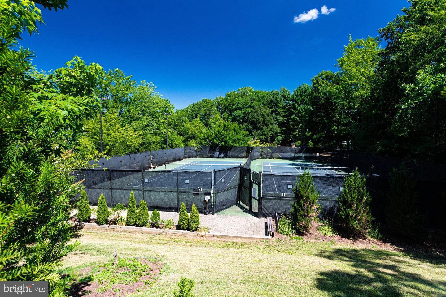 ROTONDA - Residential Lease