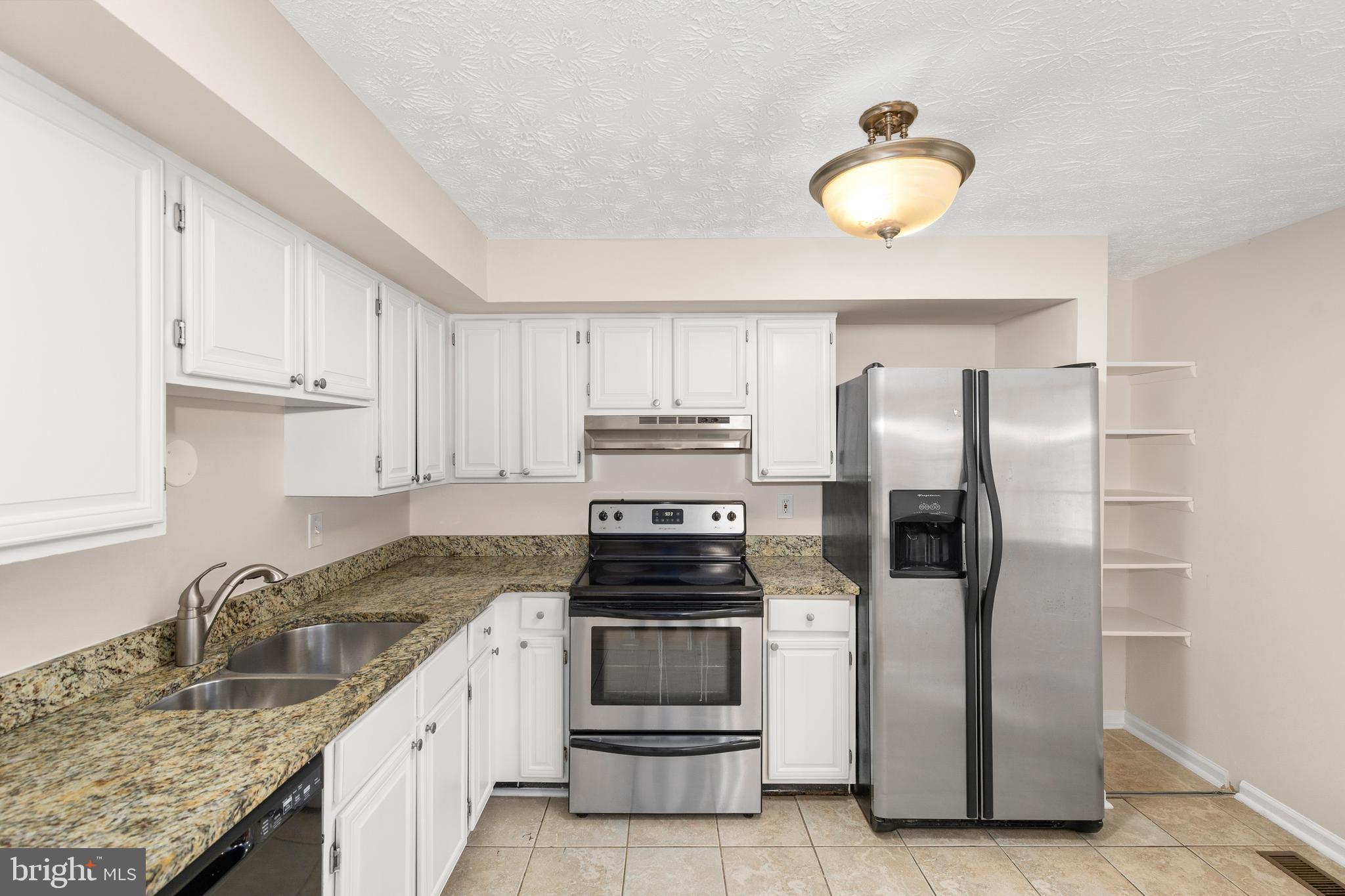 RESTON - Residential